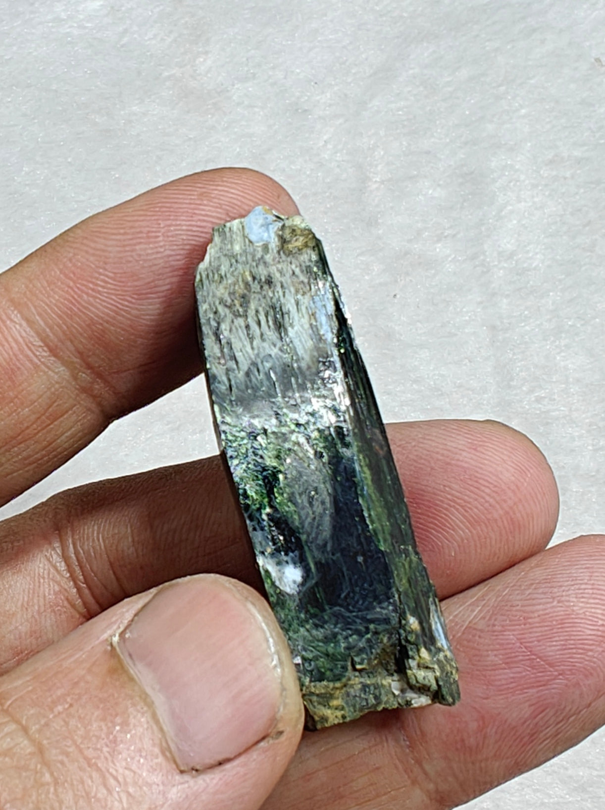 Natural aegirine crystal 21 grams