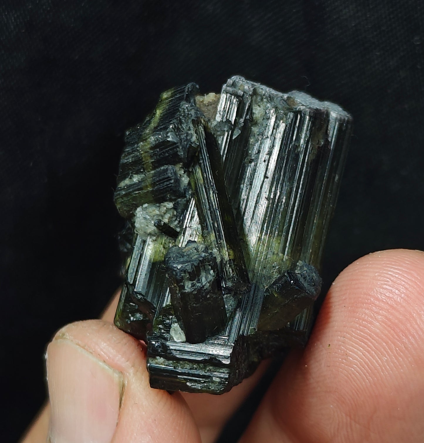 Dark green color Tourmaline crystal chatoyance 26 grams