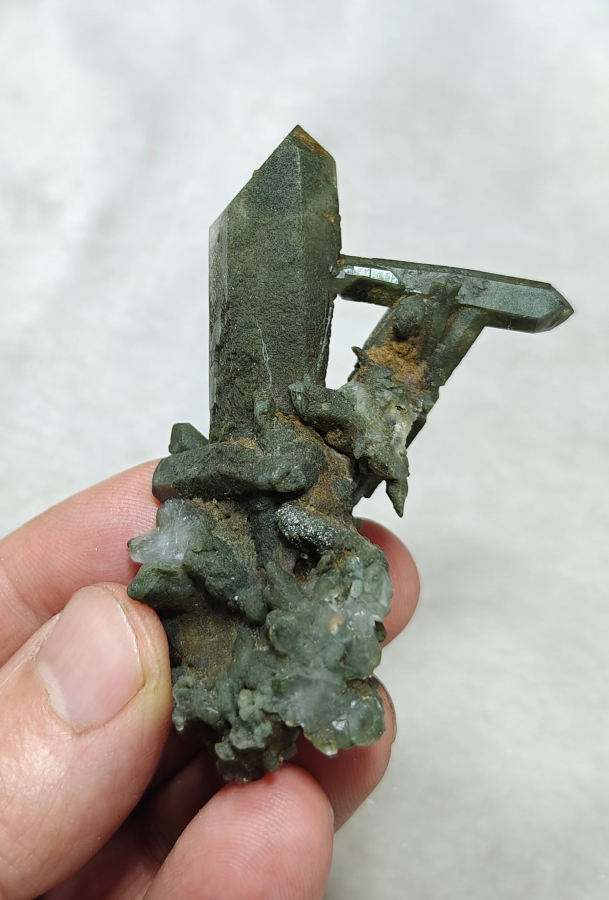 Natural Chlorite Quartz cluster 42 grams