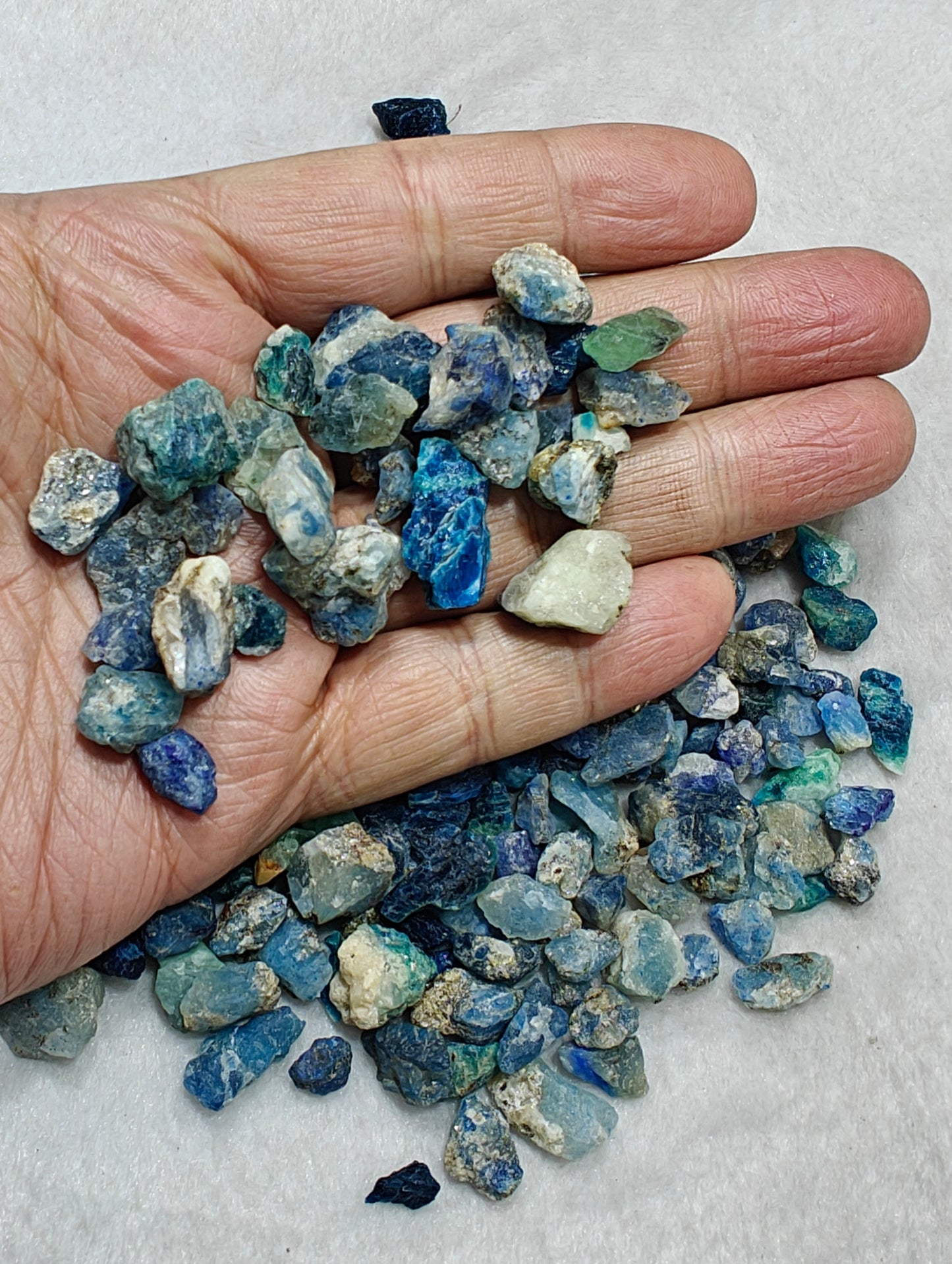 Fluorescent sodalite/Afghanite collection 110 grams