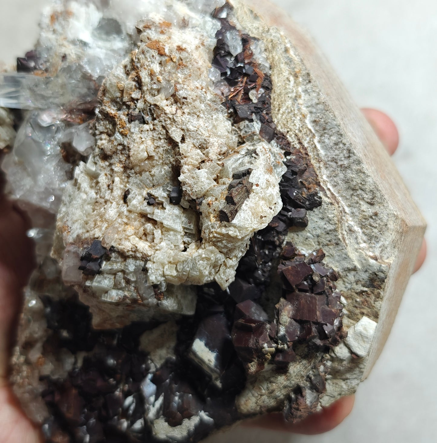 Natural quartz rutiles and siderite specimen 970 grams