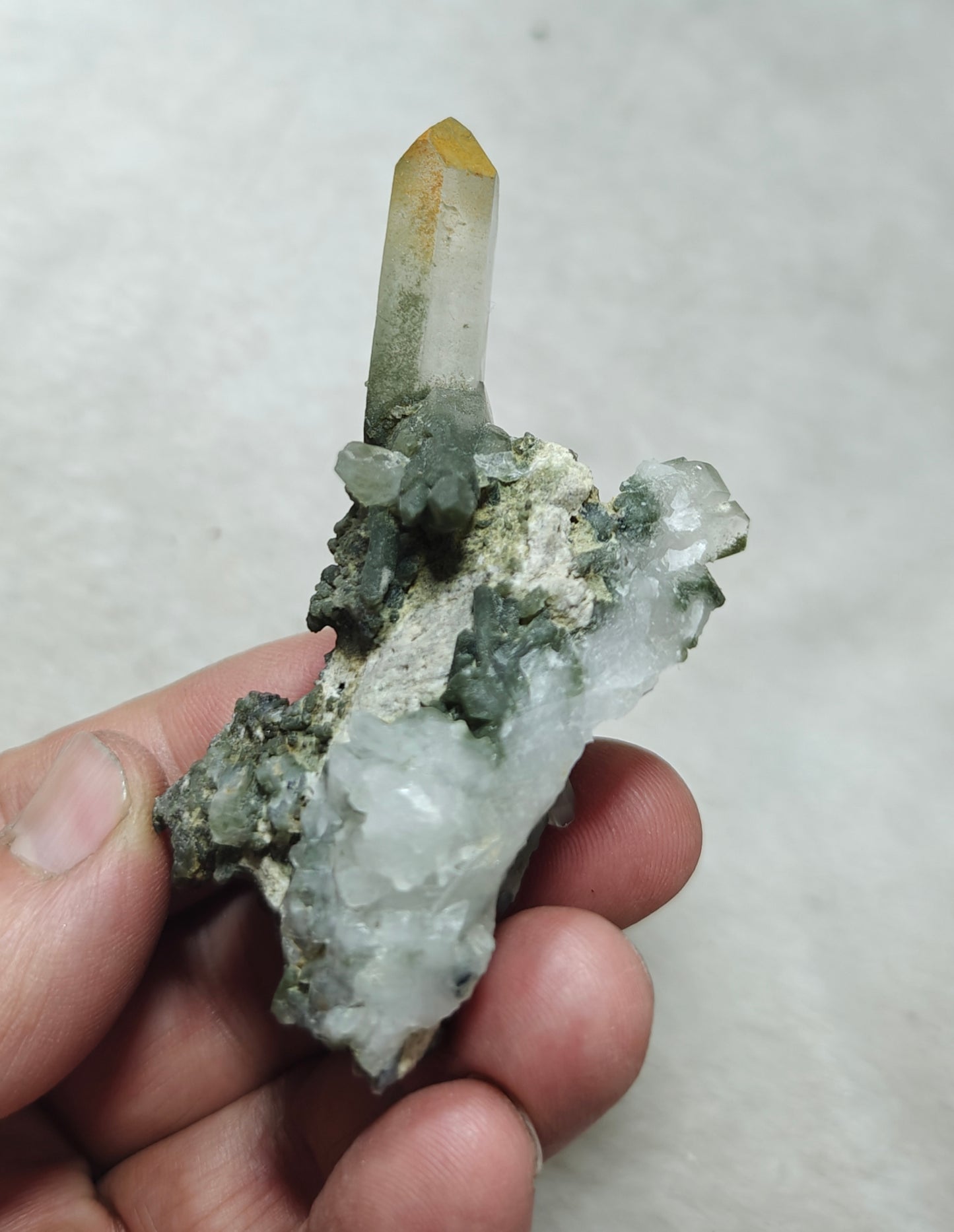 Chlorite Quartz cluster 70 grams