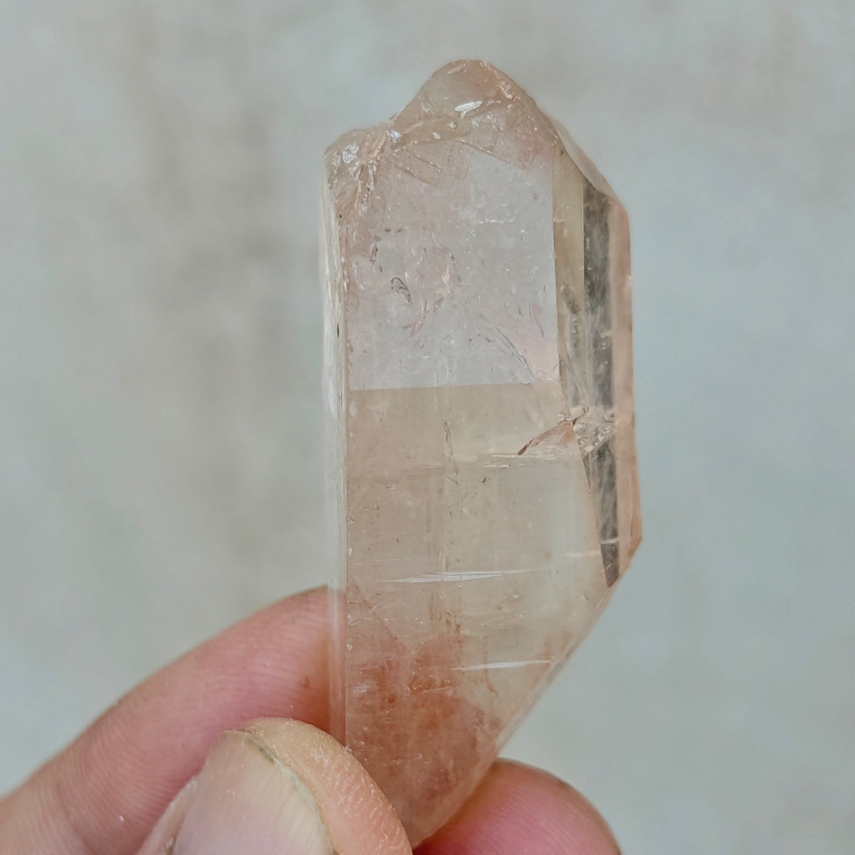 peach color Topaz crystal 32 grams
