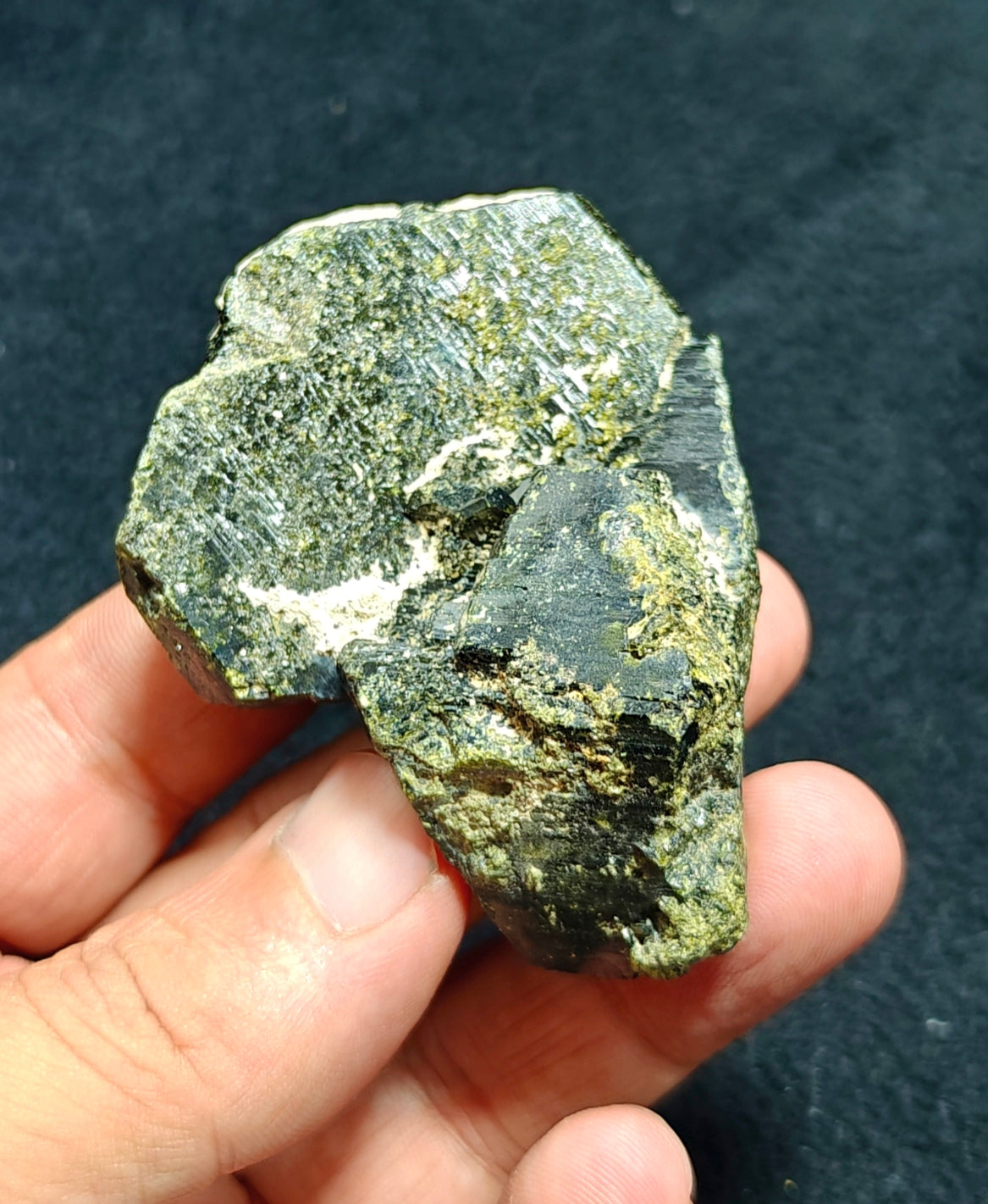 Natural lusterous Epidote 140 grams