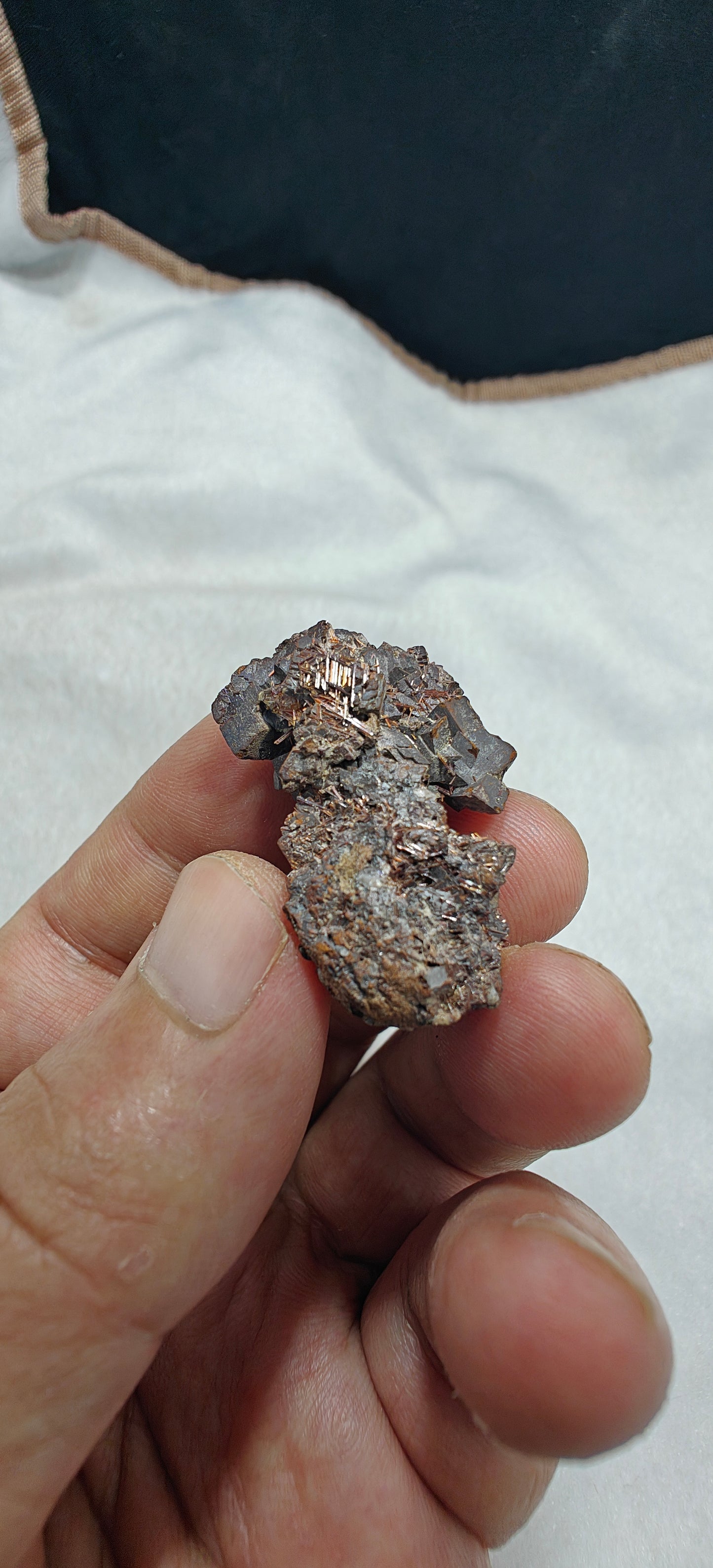 Natural siderite cluster with rutiles small size 11 grams