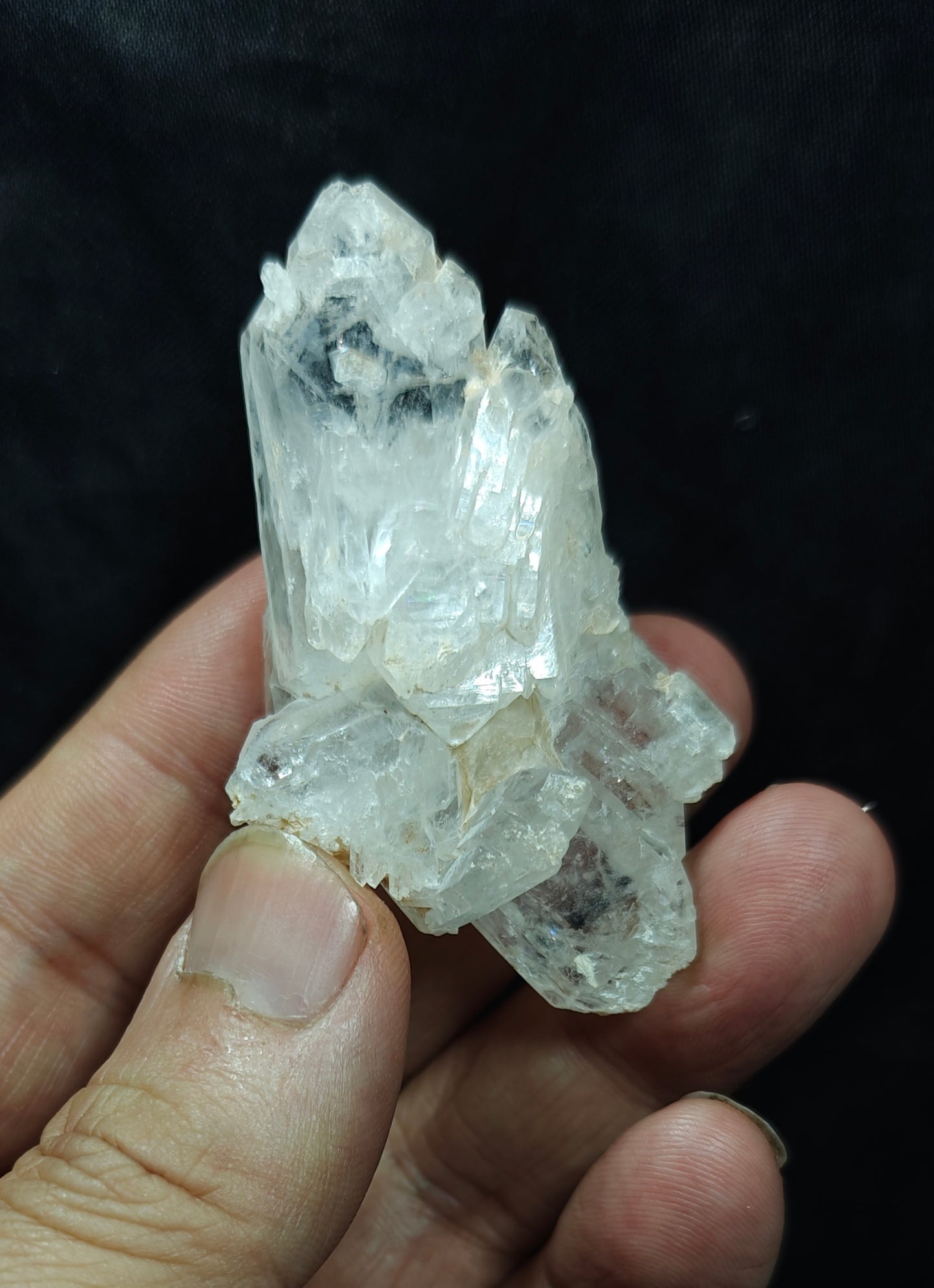 Natural terminated Faden Quartz crystals specimen 41 grams