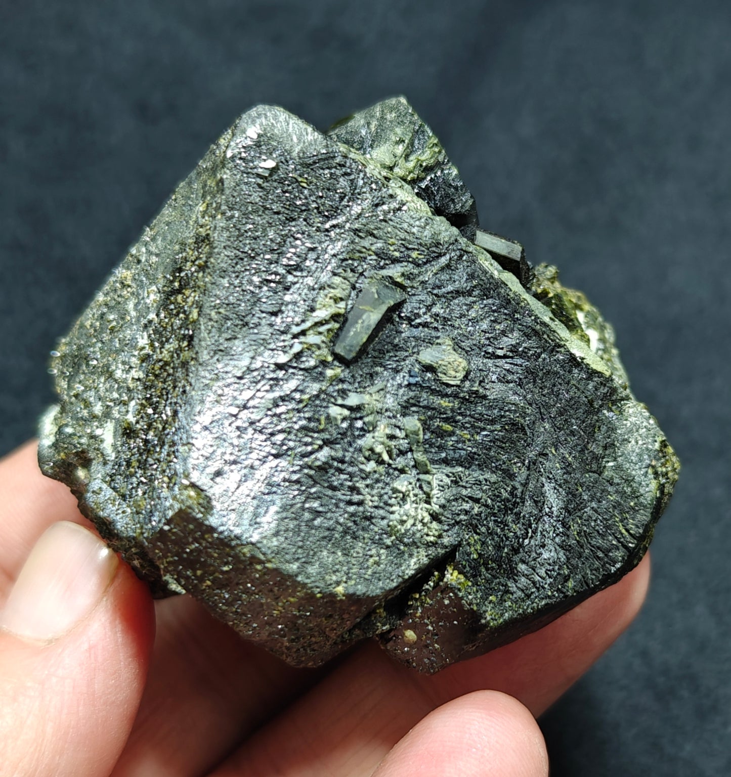 Natural dark green color epidote crystal 246 grams