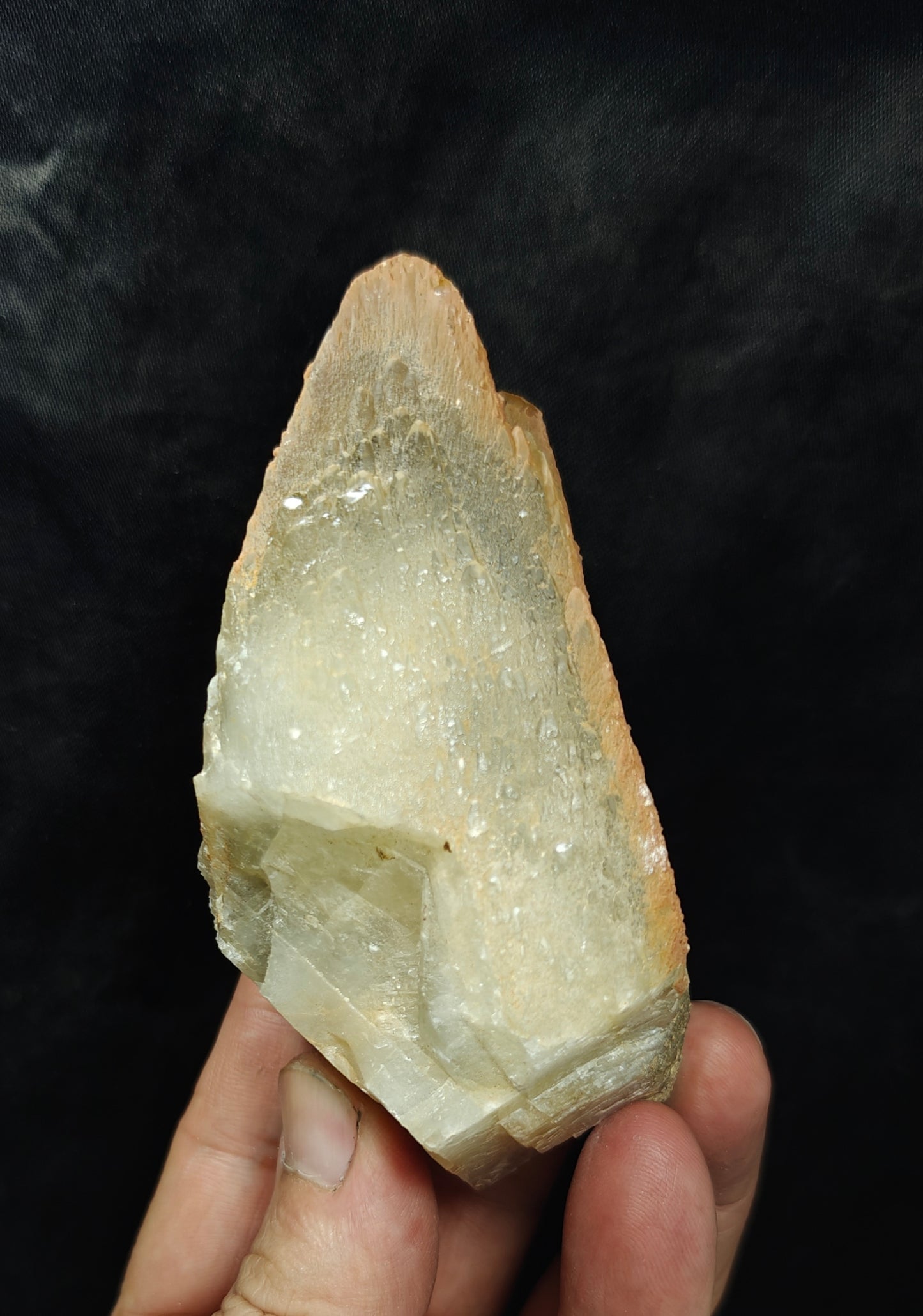 Naturally terminated Dogteeth Calcite Crystal 274 grams