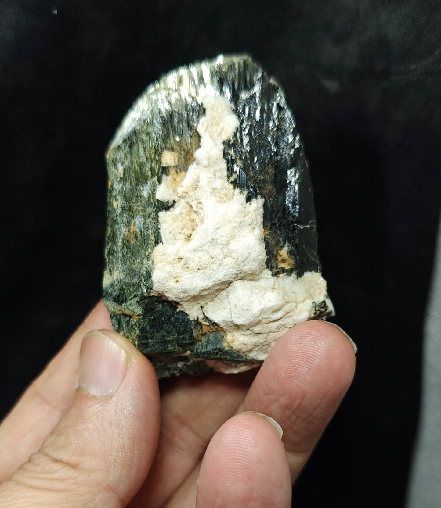 Single beautiful aesthetic terminated aegirine crystal specimen with Albite 140 grams