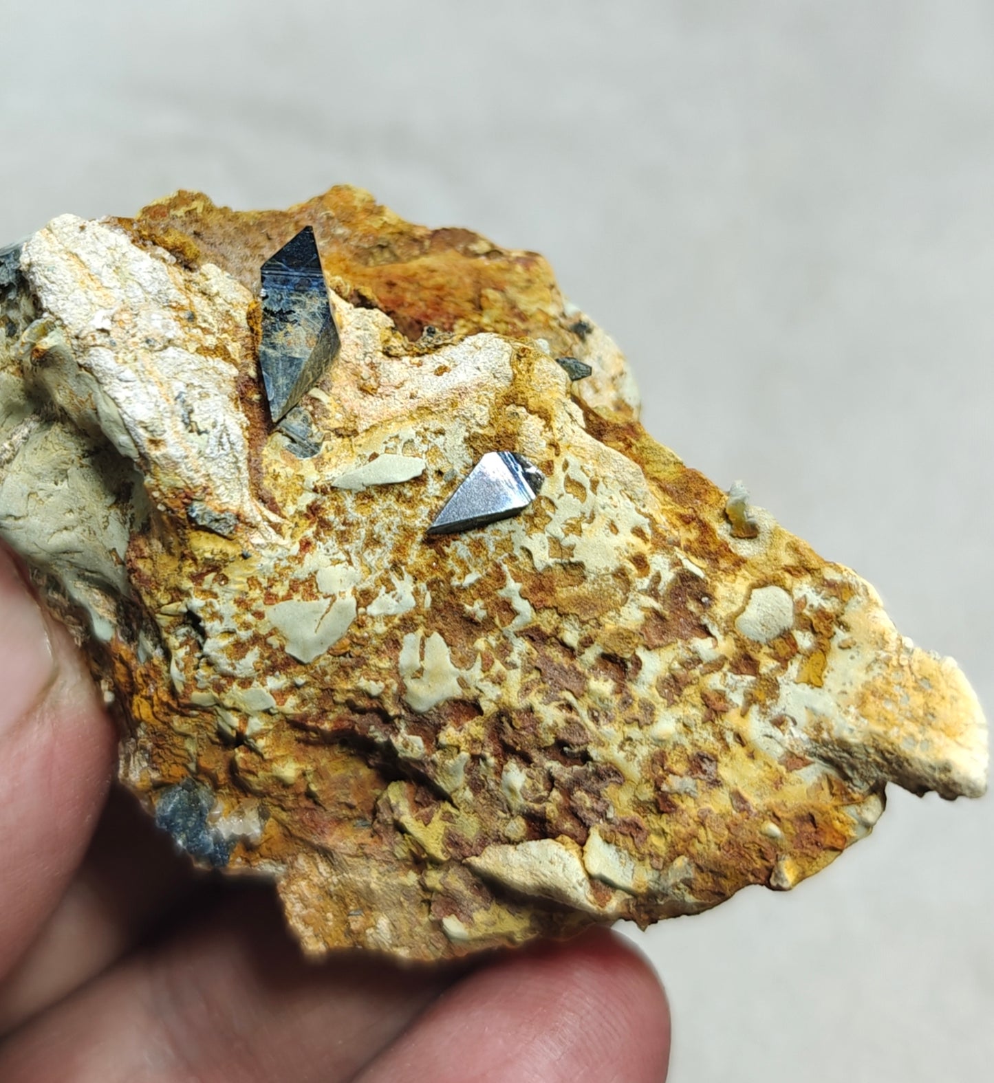 Anatase Crystals on matrix 48 grams