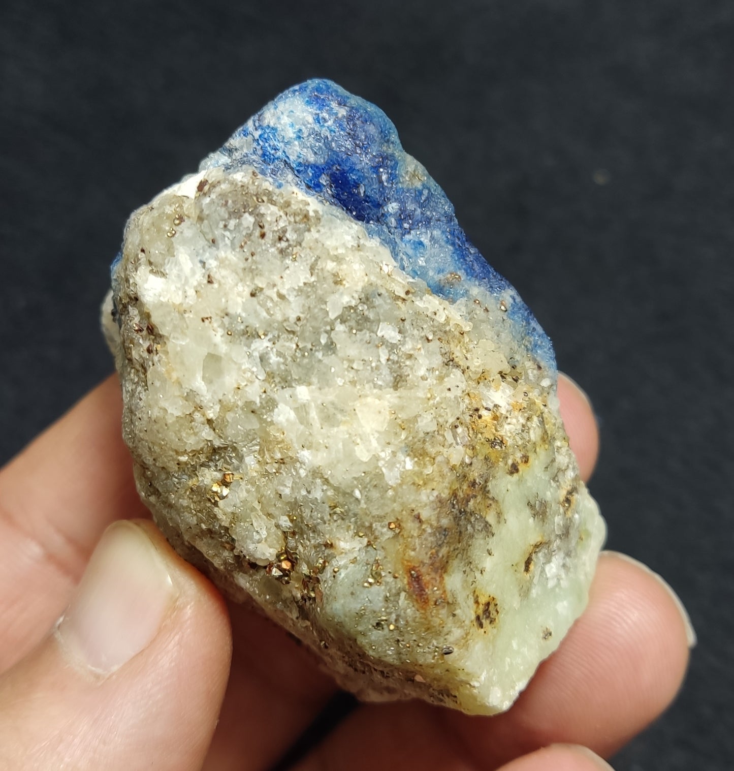 Lazurite/Sodalite/hauynite with Partly Fluorescent 101 grams