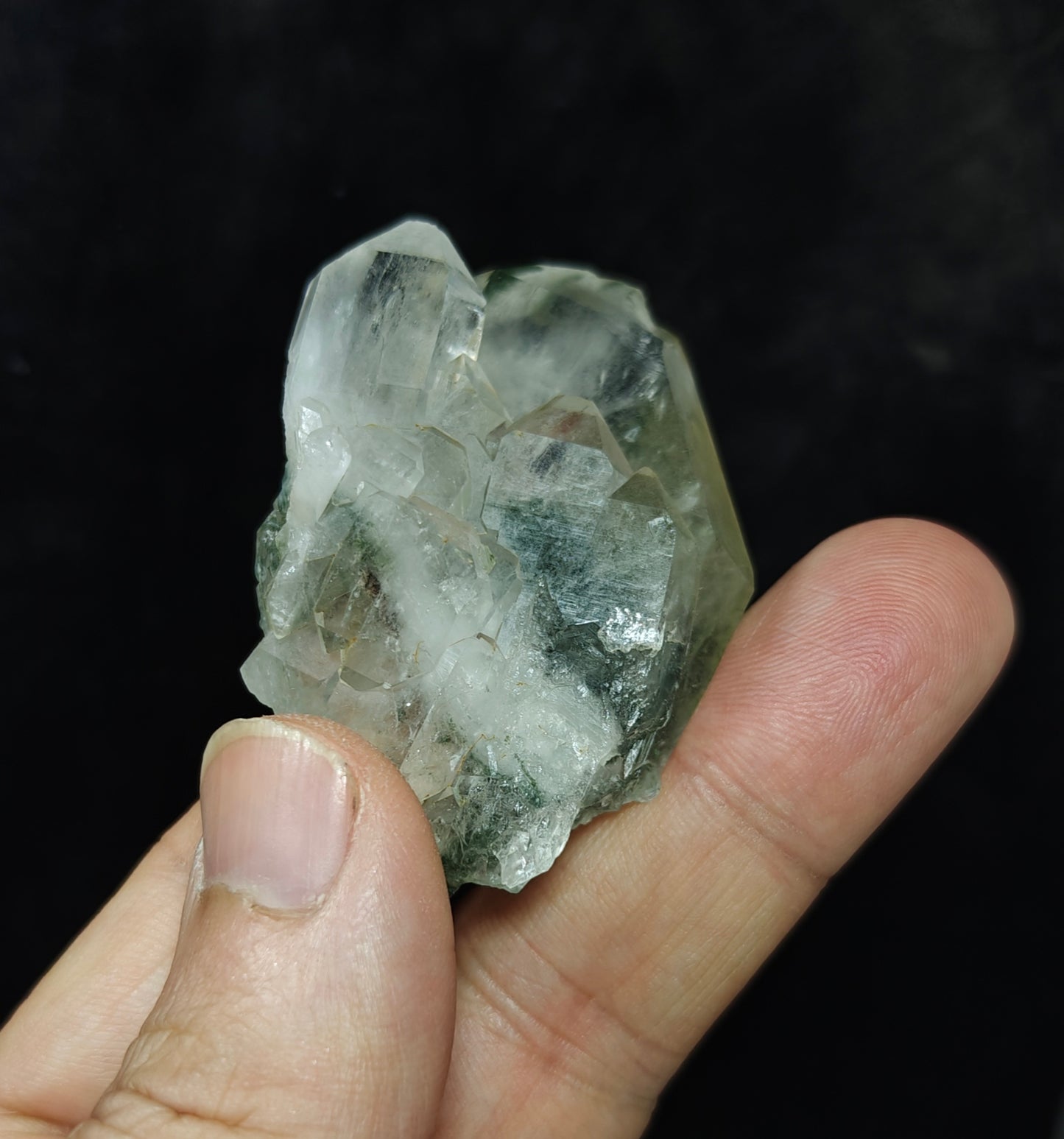 Natural chlorite quartz crystal 40 grams