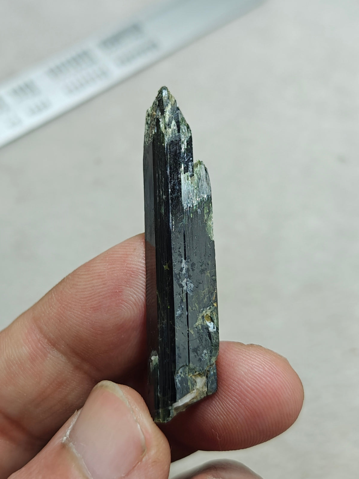 Aegirine crystal specimen 9 grams