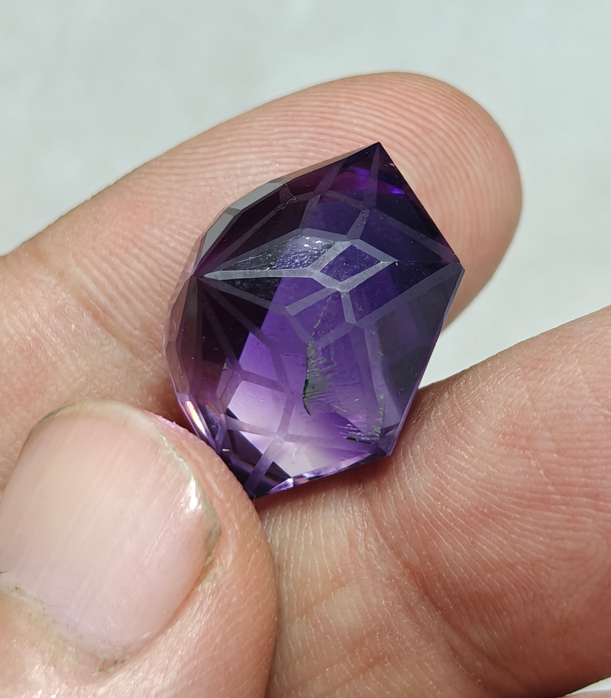 fancy hexagon faceted amethyst gemstone 30 carats