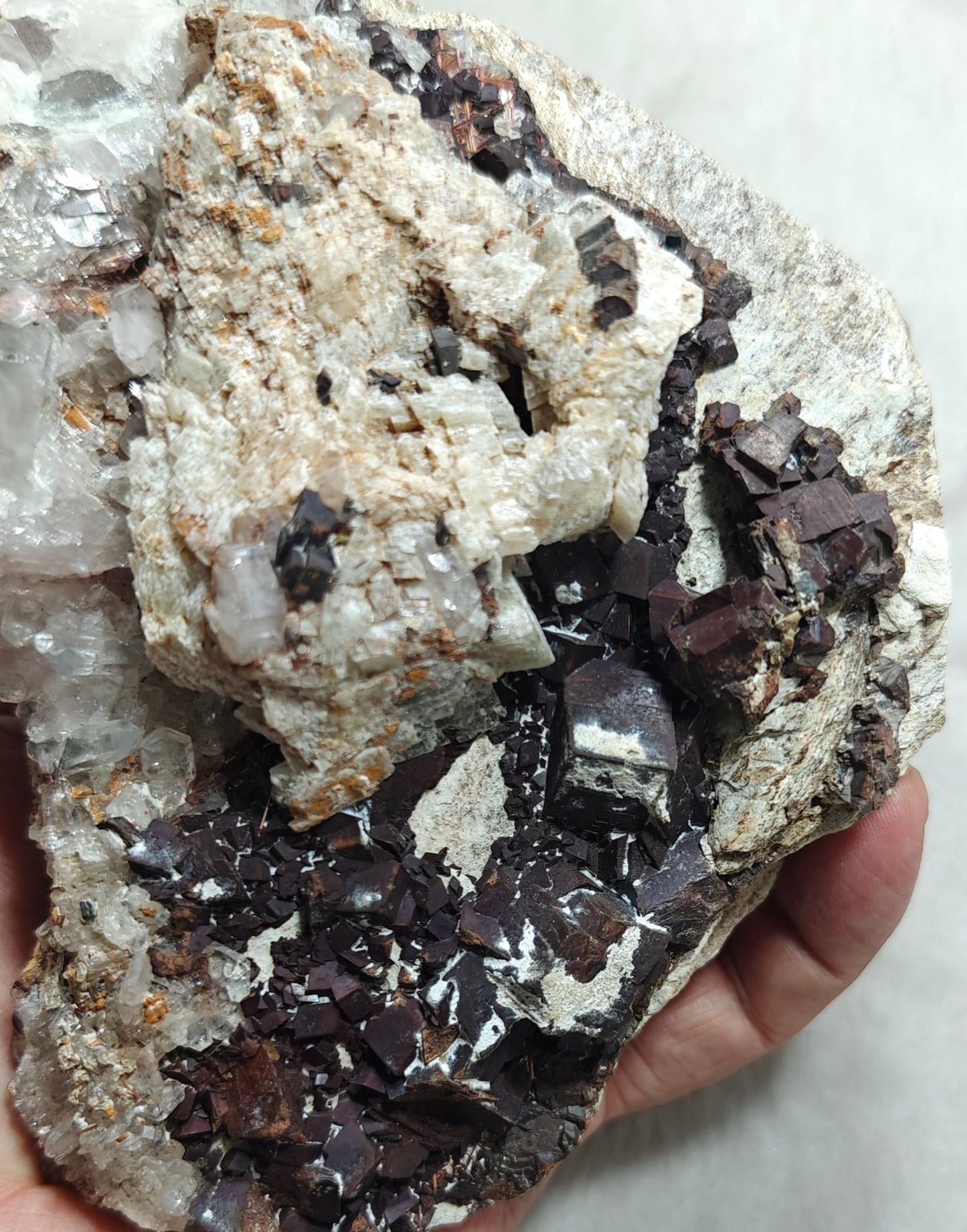 Natural quartz rutiles and siderite specimen 970 grams