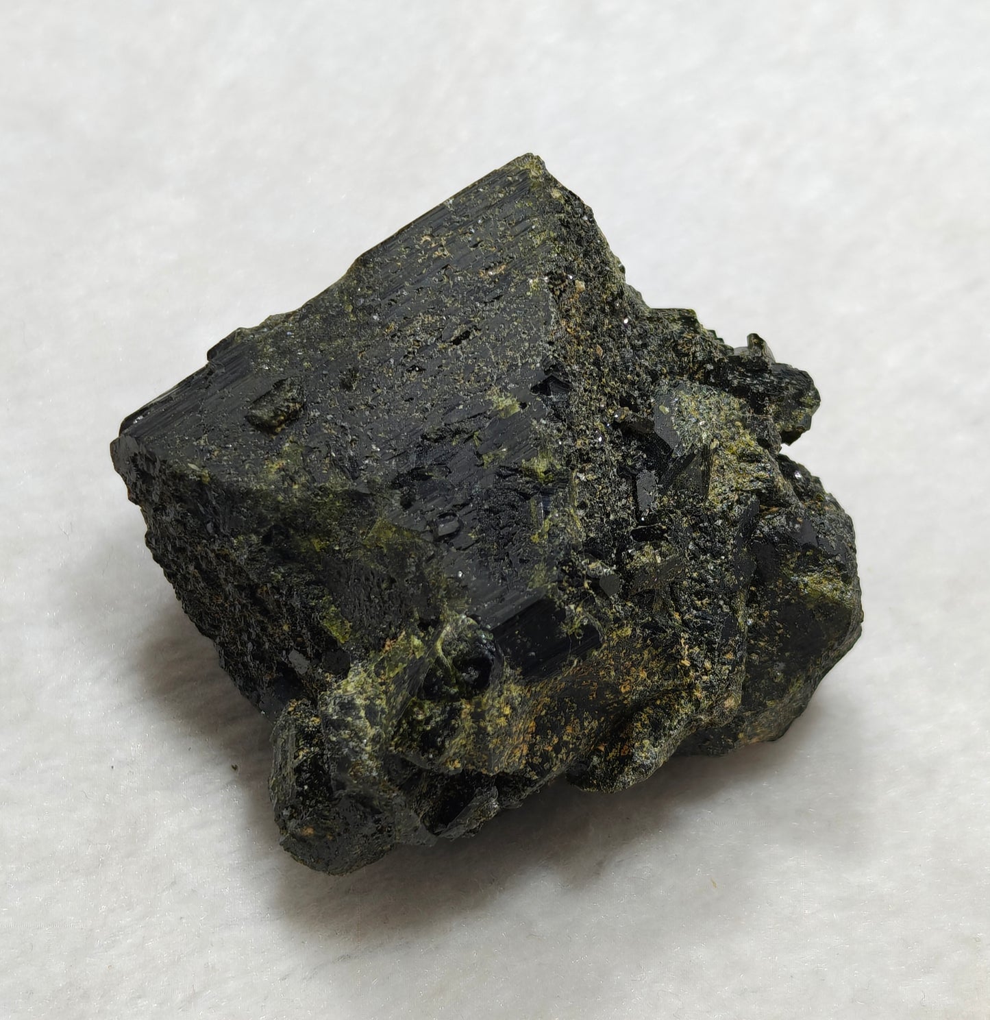 Natural dark green color epidote crystal 124 grams