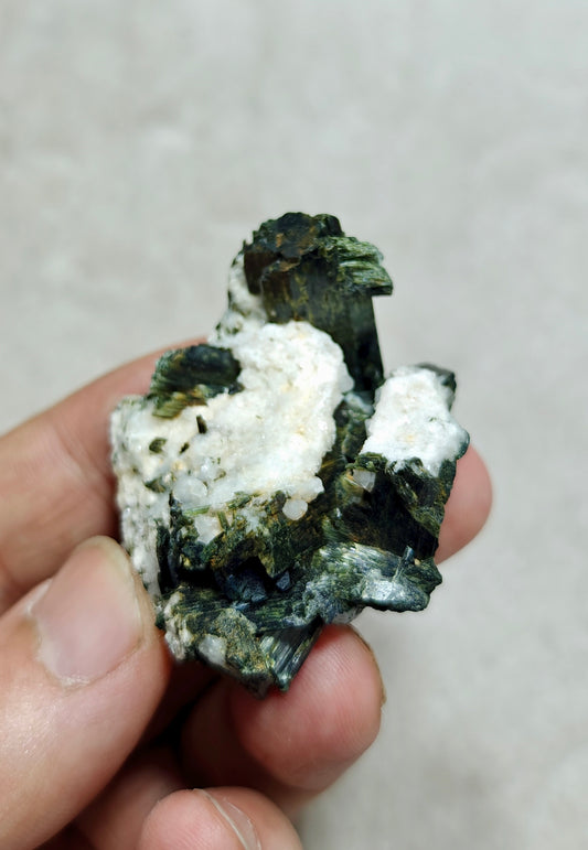 Single beautiful aesthetic aegirine crystals on matrix specimen 47 grams