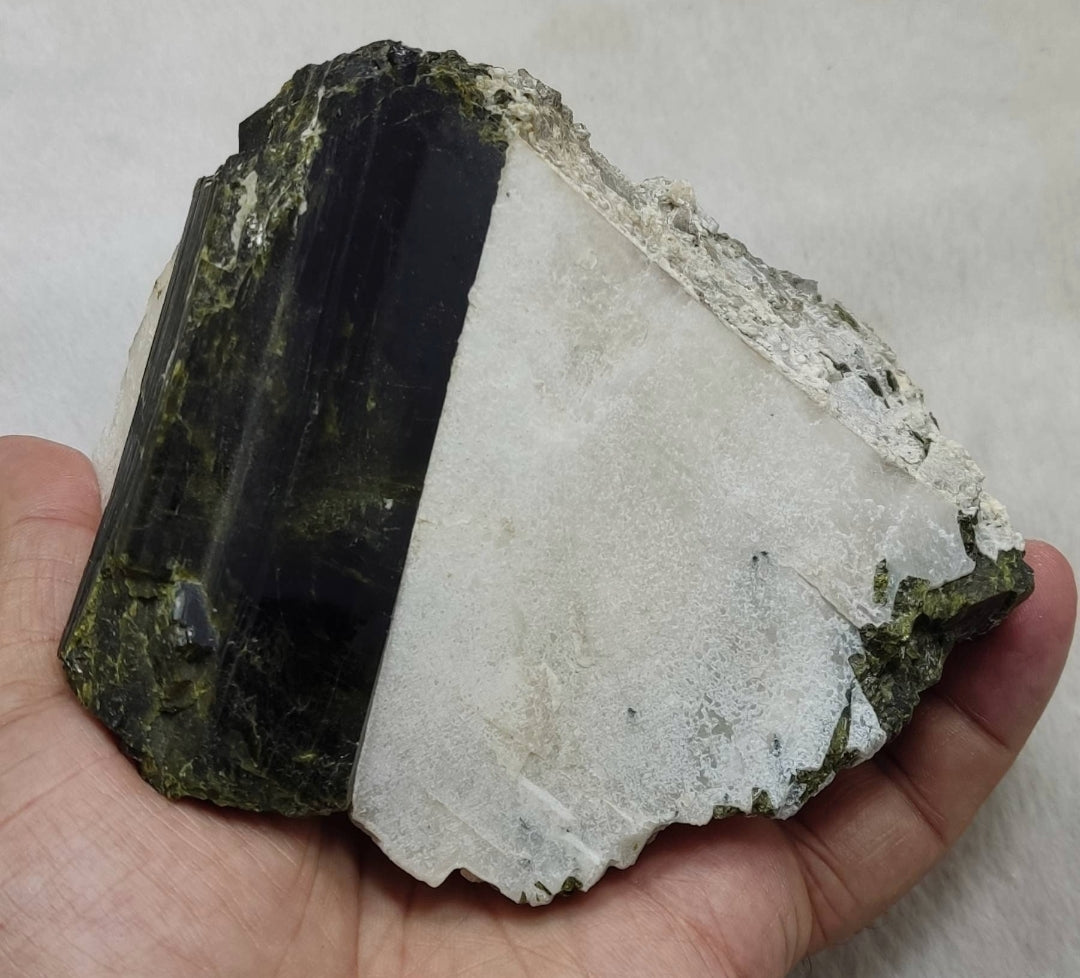 An amazing high lusterous Epidote crystal on matrix with Albite 943 cluster grams