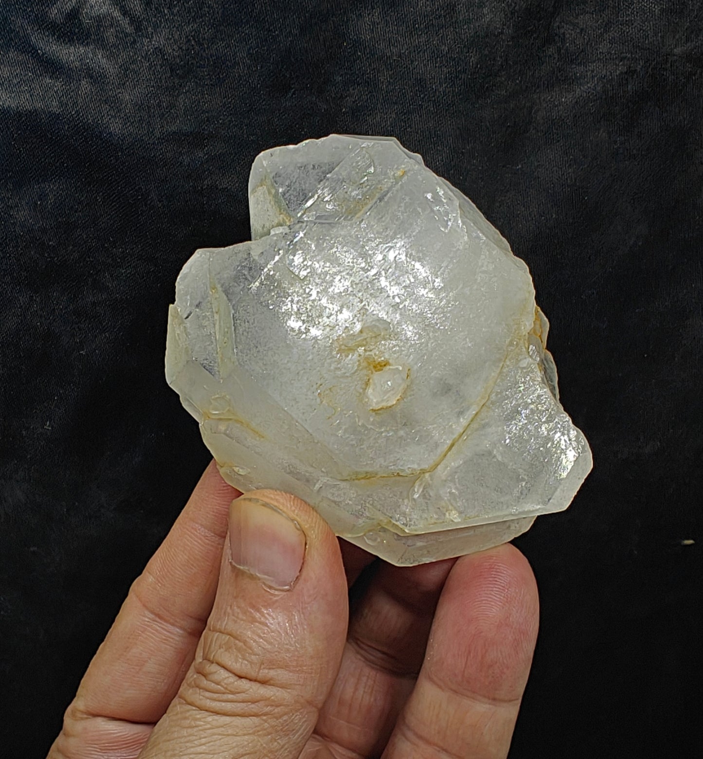 Faden Quartz crystal specimen 135 grams