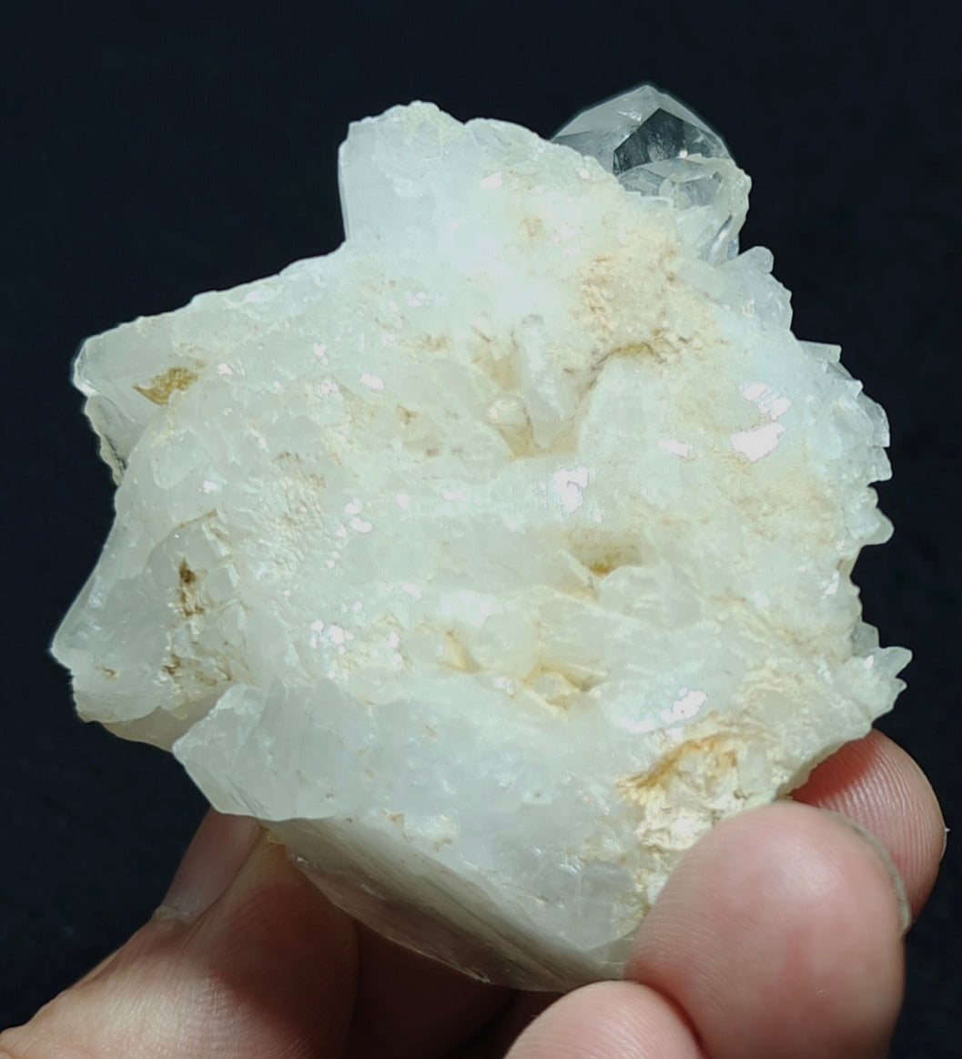 Single beautiful terminated Faden Quartz crystals specimen 132 grams