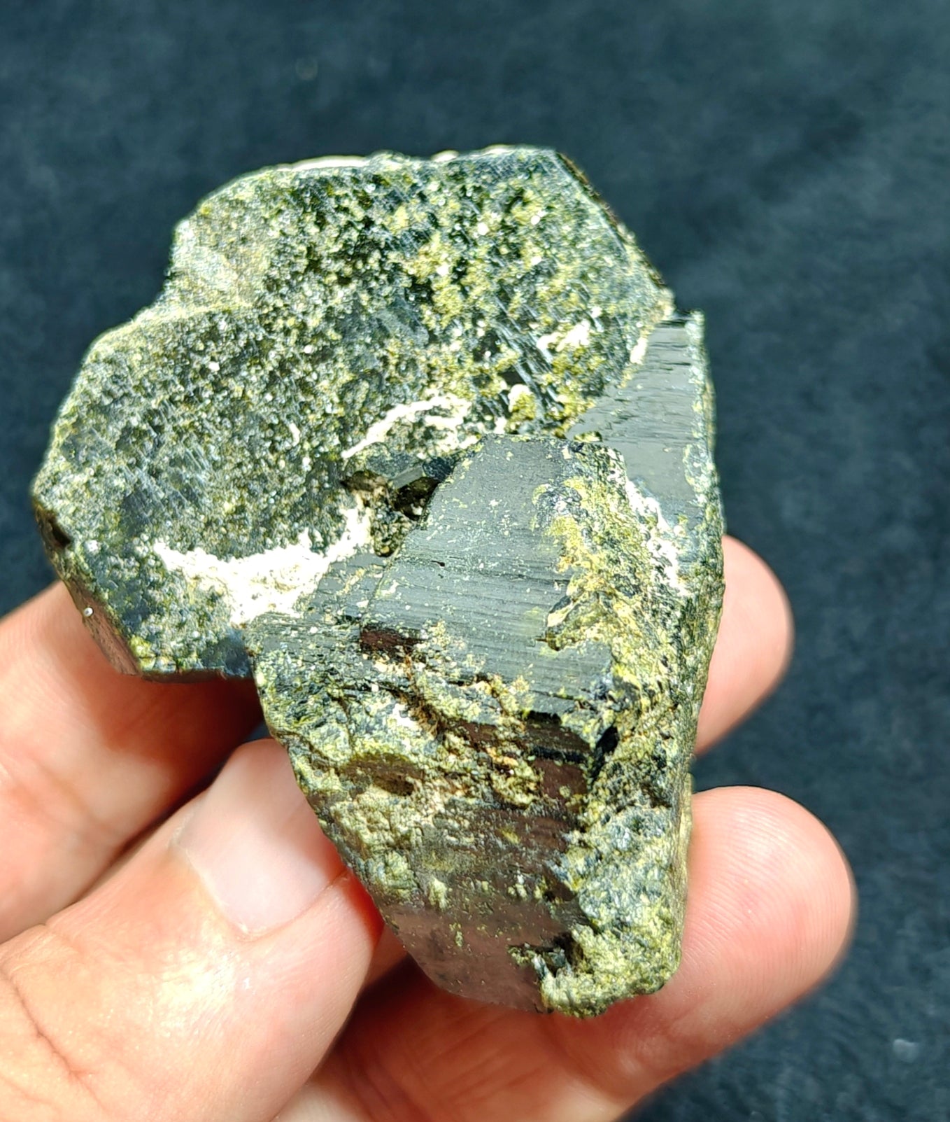 Natural lusterous Epidote 140 grams