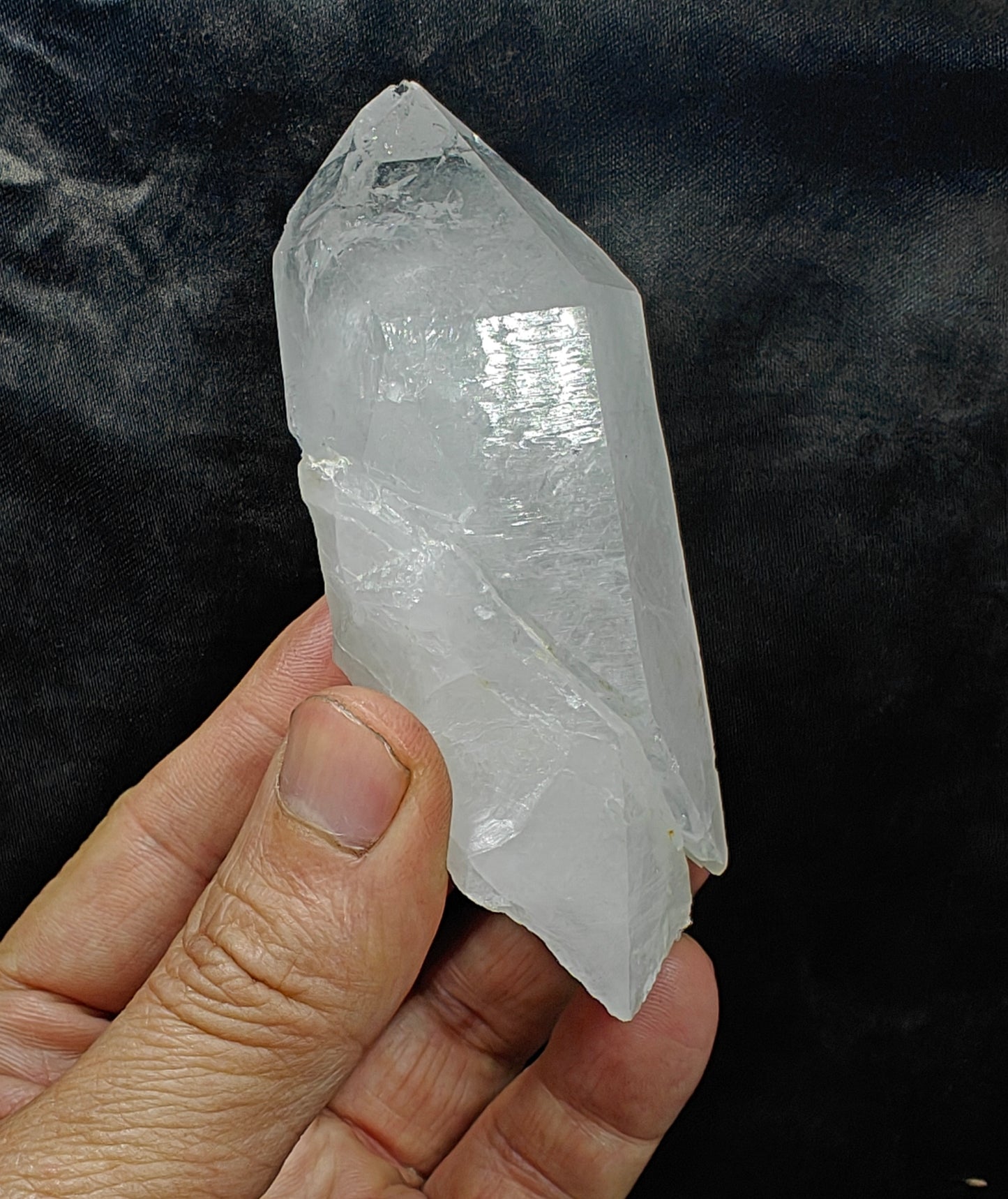An amazing terminated Quartz Crystal 193 grams