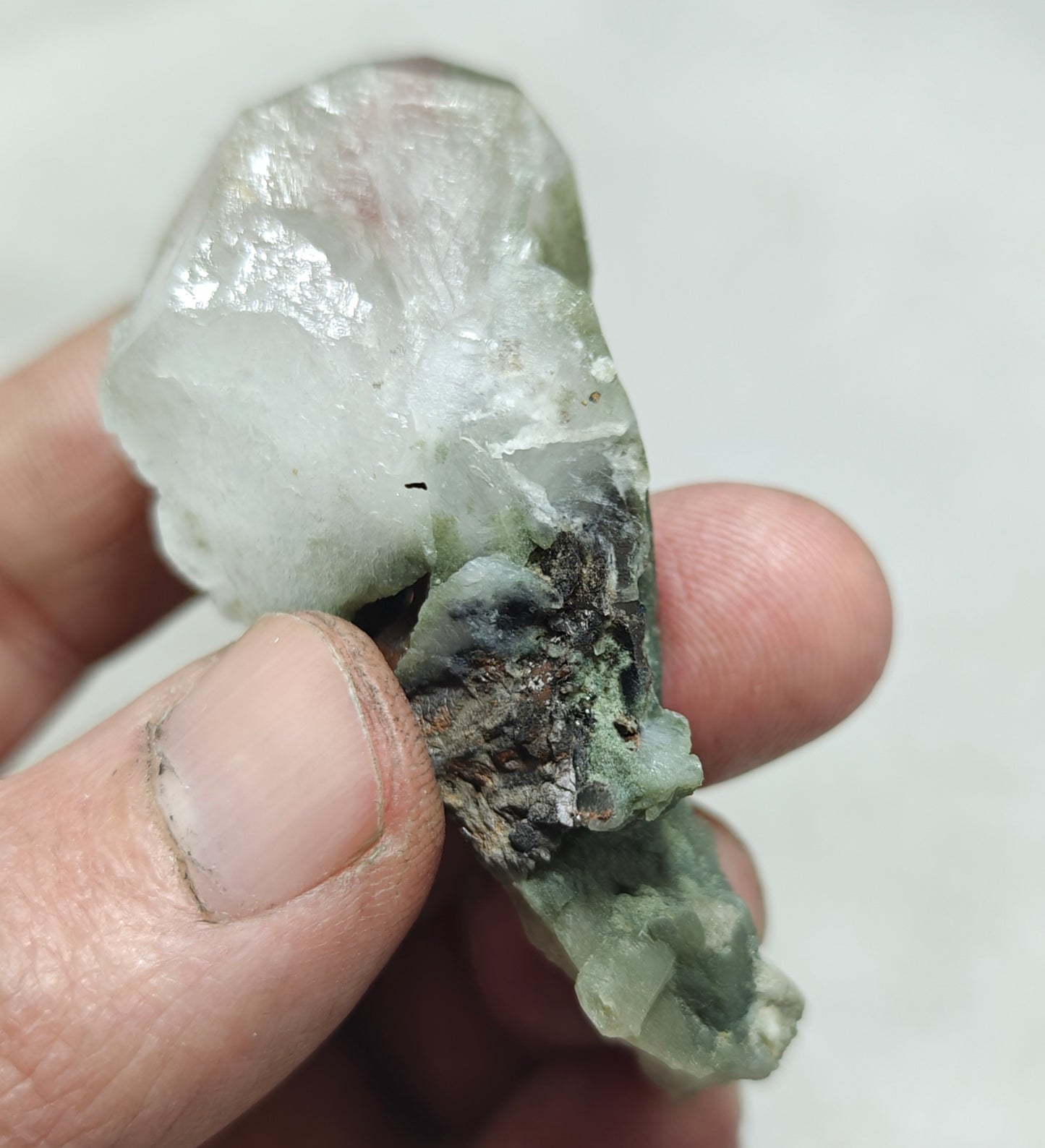 Chlorite quartz with small brookite 41 grams