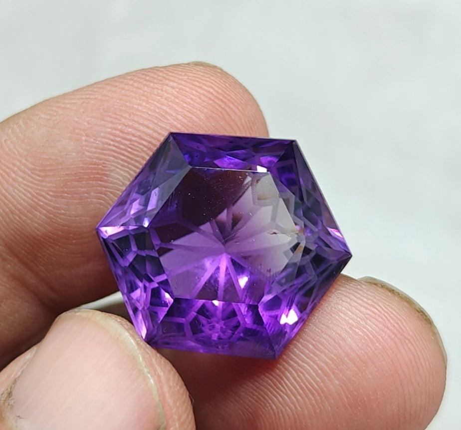 fancy hexagon faceted amethyst gemstone 30 carats