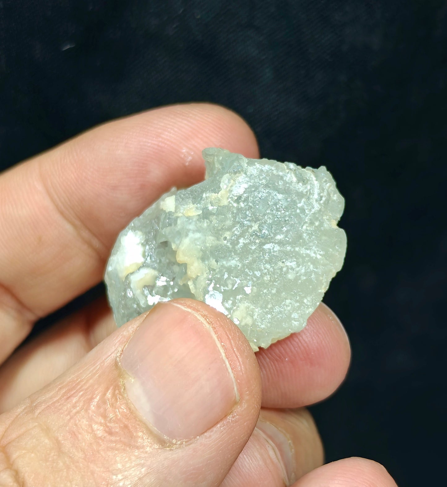 Etched Aquamarine floater Crystal 21 grams