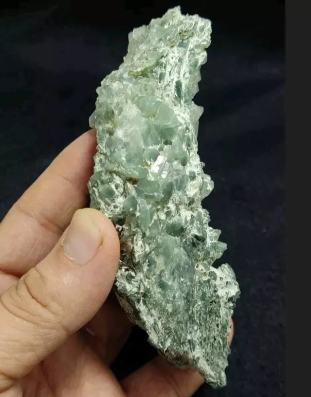 Periclene Albite with byss-olite inclusions 318 grams