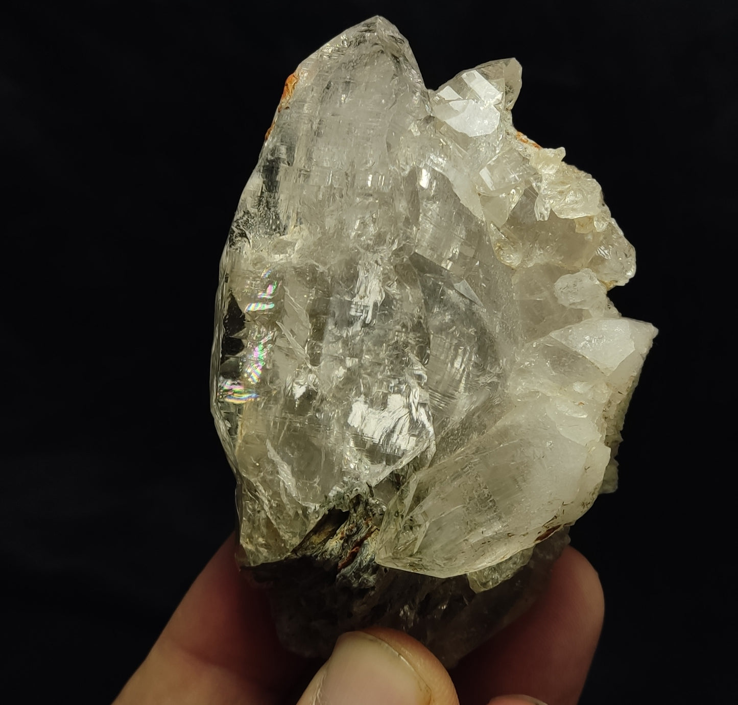 Natural terminated Quartz Crystal Specimen 219 grams