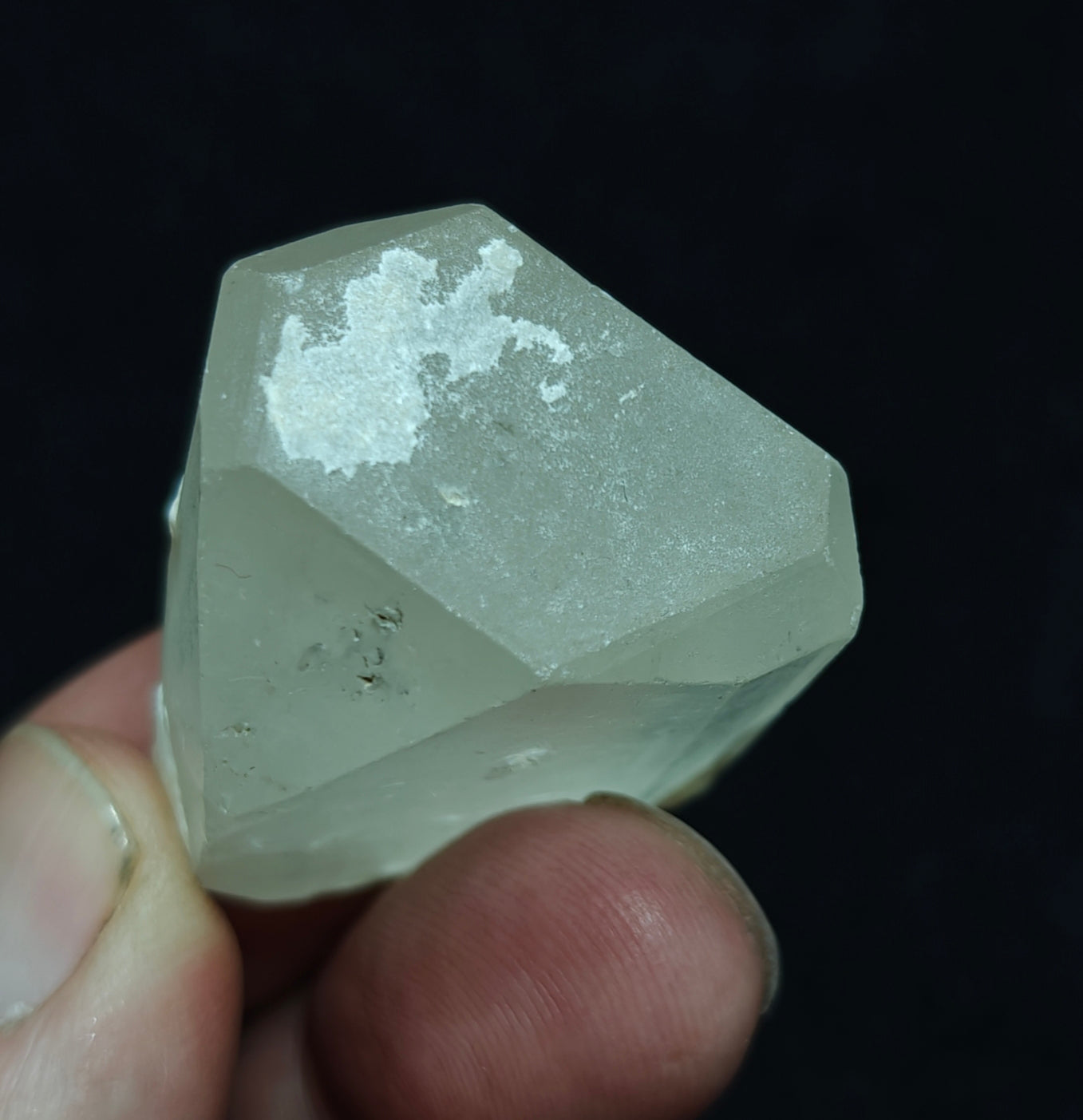 Single beautiful terminated Topaz crystal 45 grams