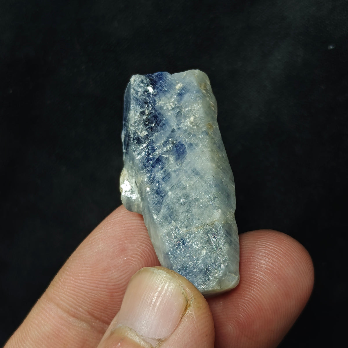 Natural blue sapphire crystal 26 grams