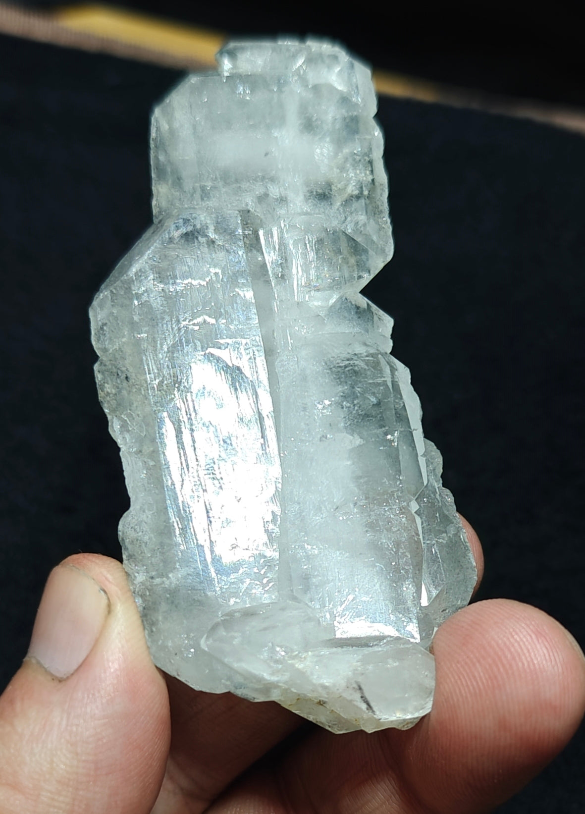 Single beautiful terminated Faden Quartz crystal specimen 60 grams