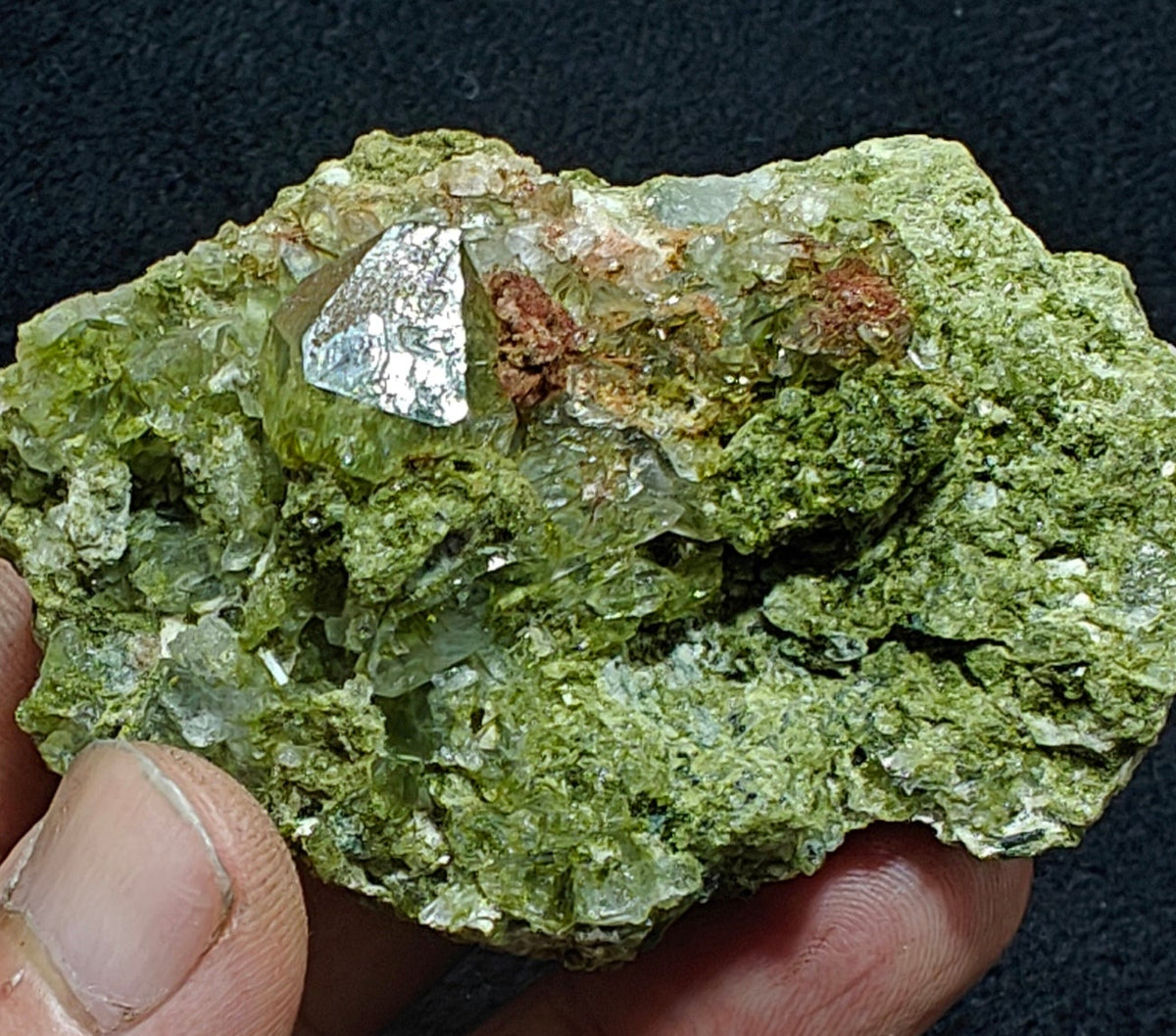 Epidote quartz 124 grams