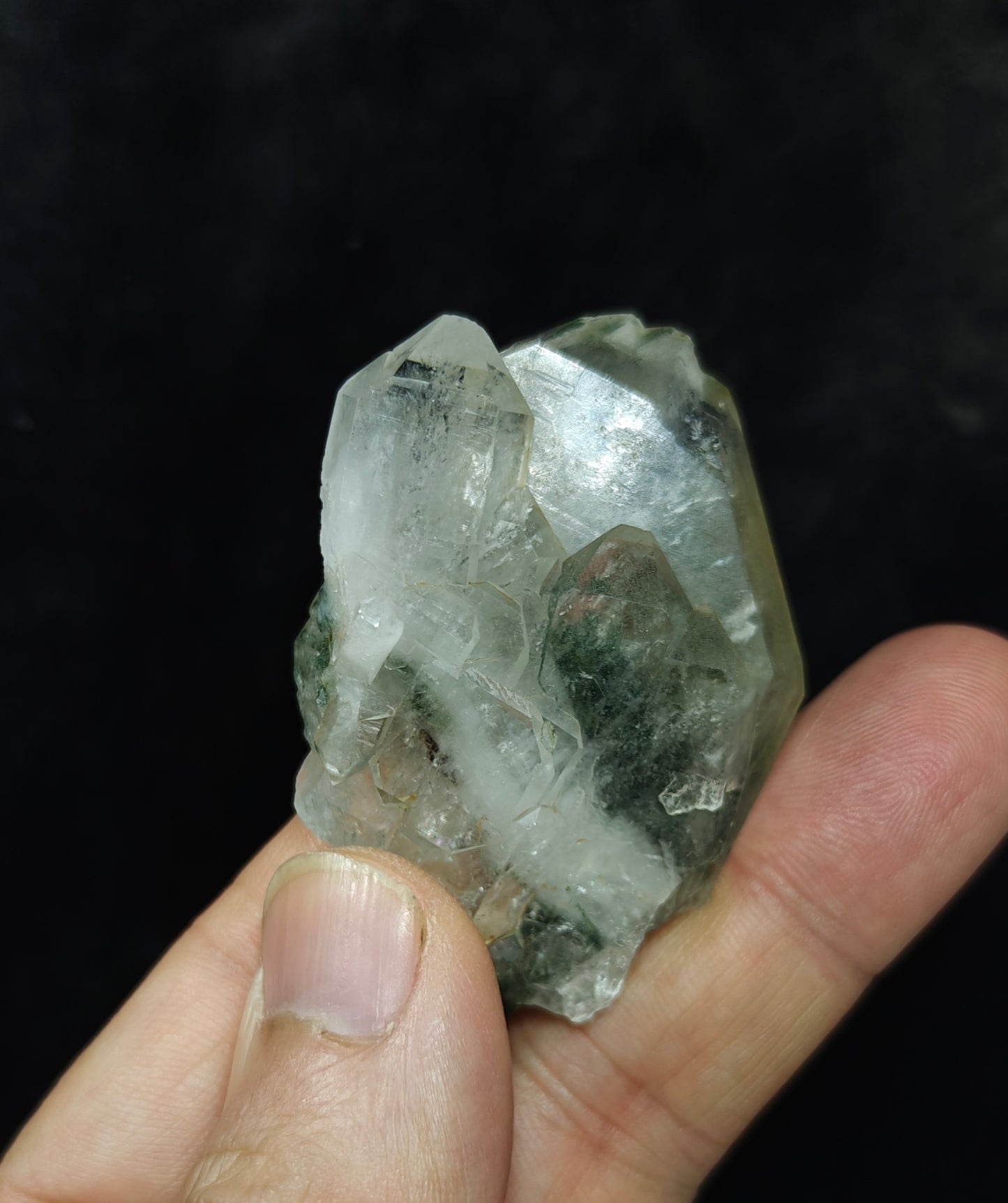 Natural chlorite quartz crystal 40 grams
