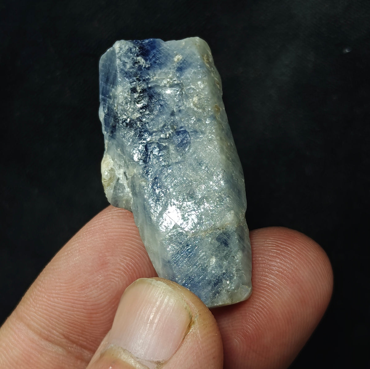 Natural blue sapphire crystal 26 grams