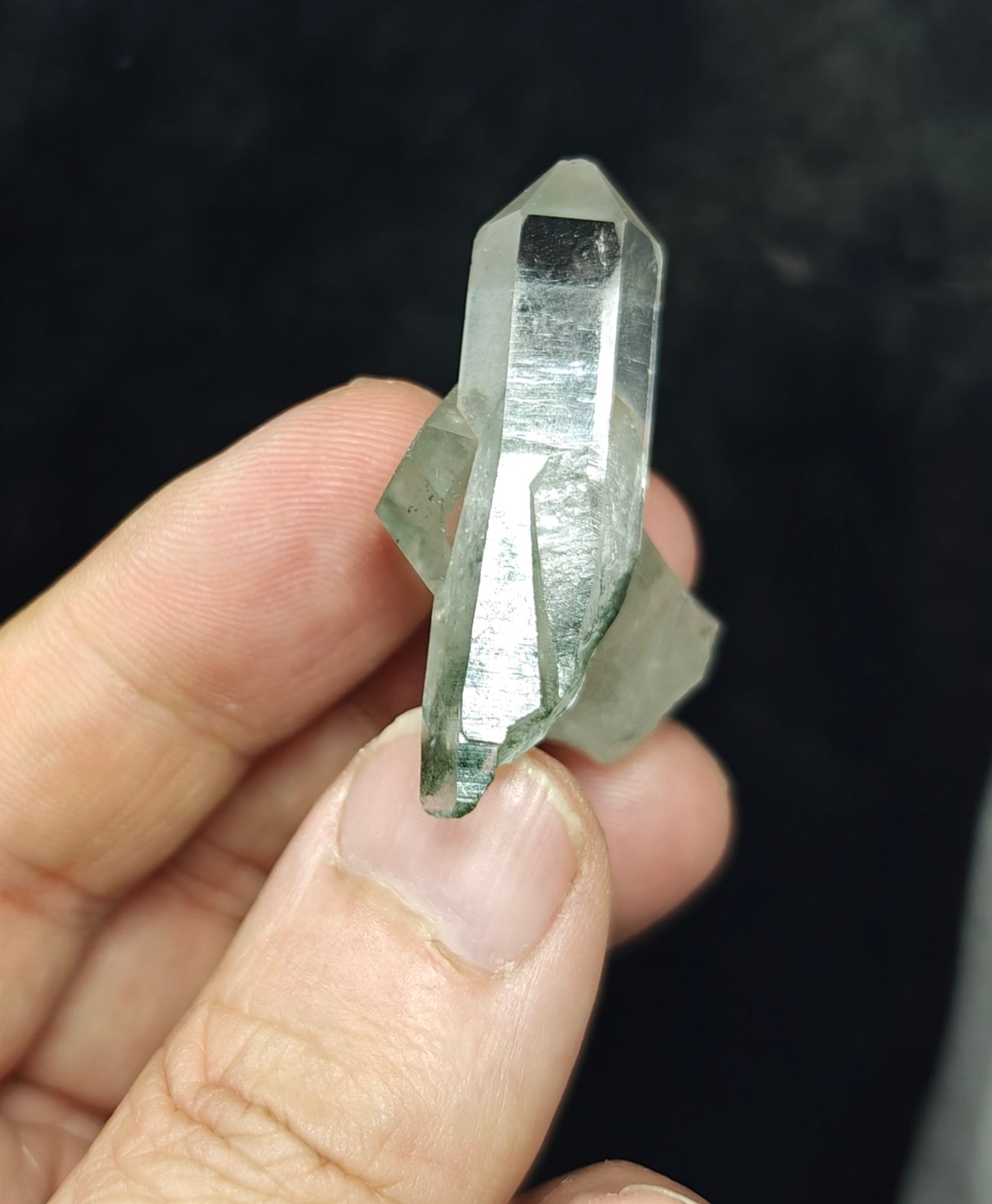 Natural chlorite quartz crystal cross formation 19 grams