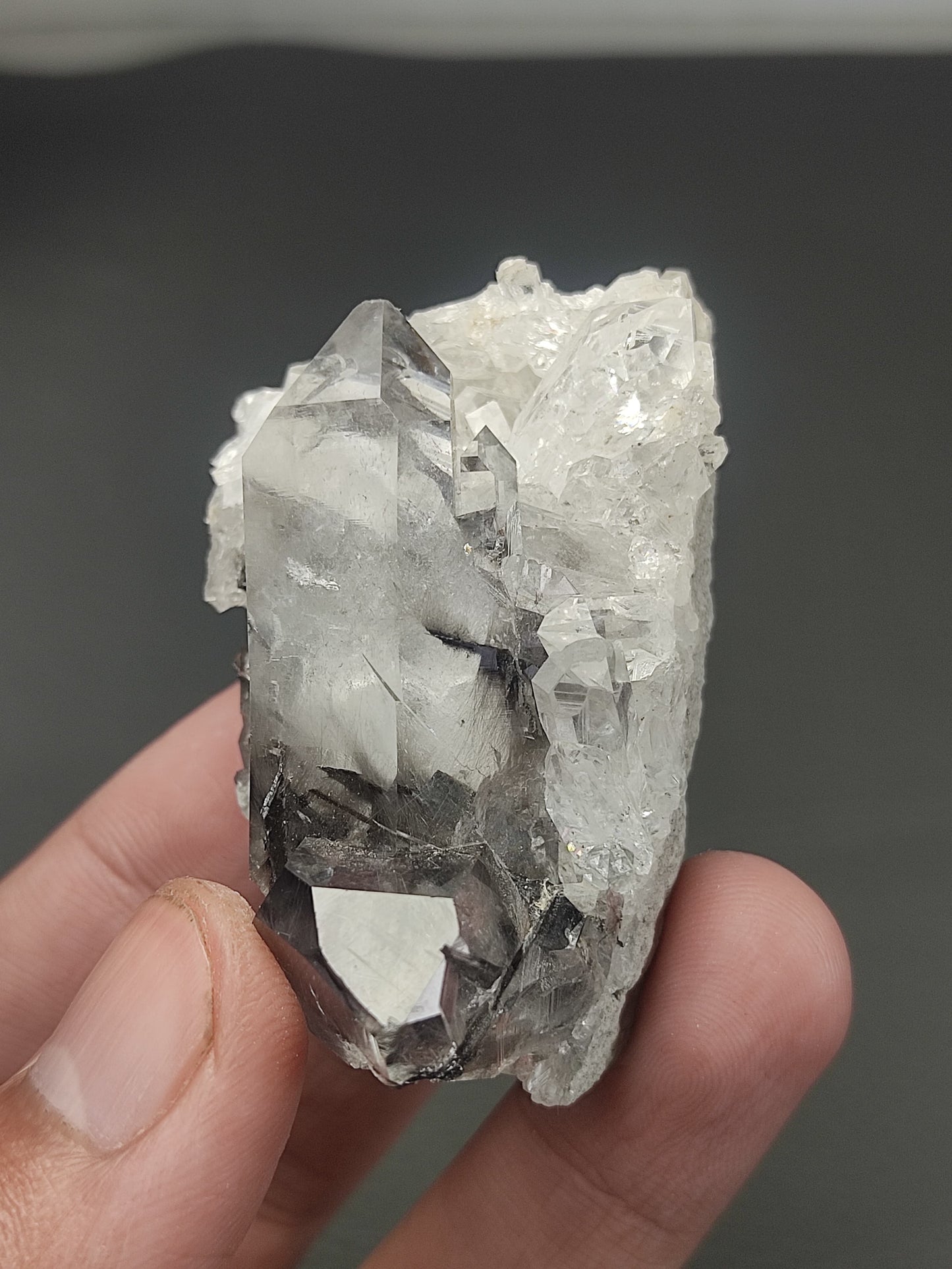 Brookite inclusions in quartz 78 grams