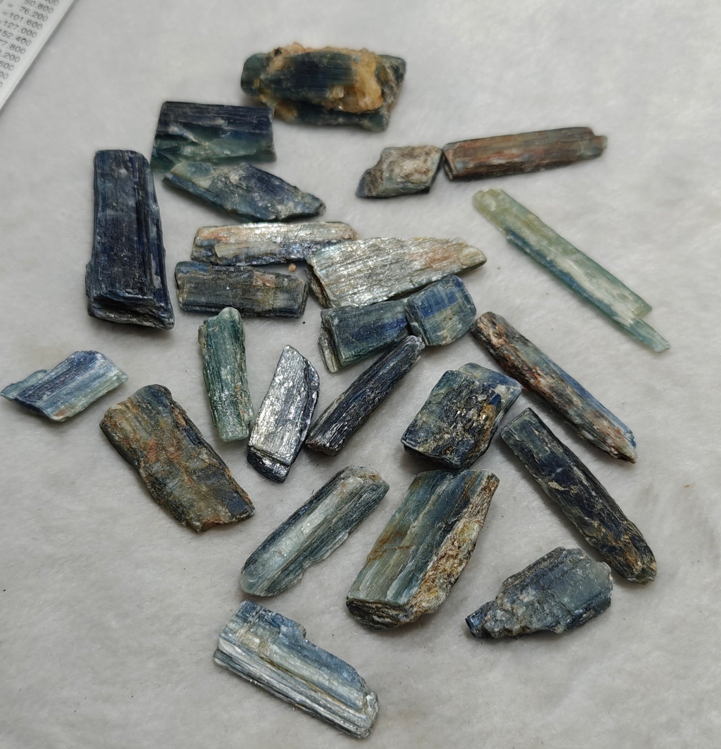 Natural kyanite crystals collection 140 grams