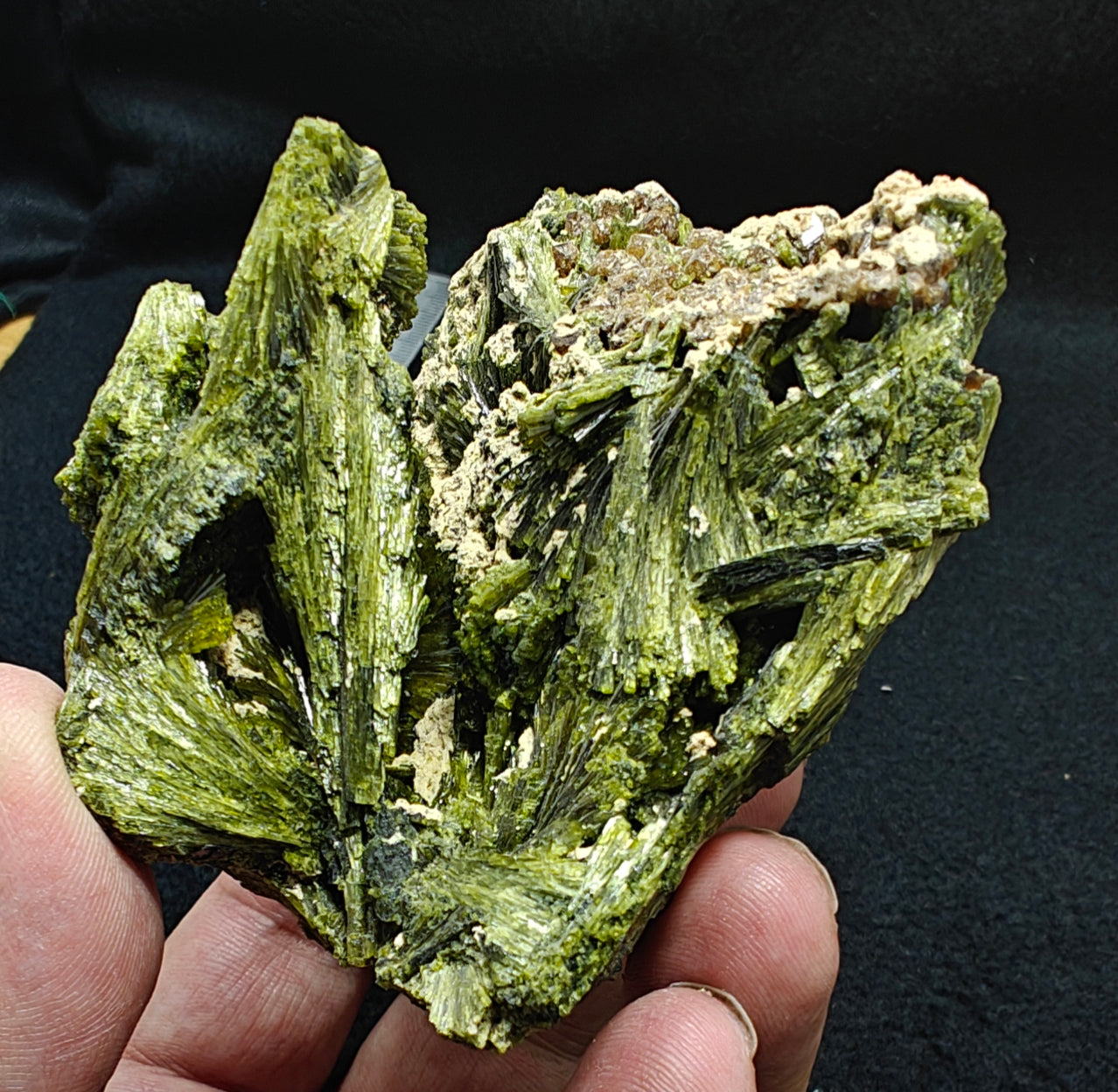 Natural Epidote cluster spray like formation 342 grams