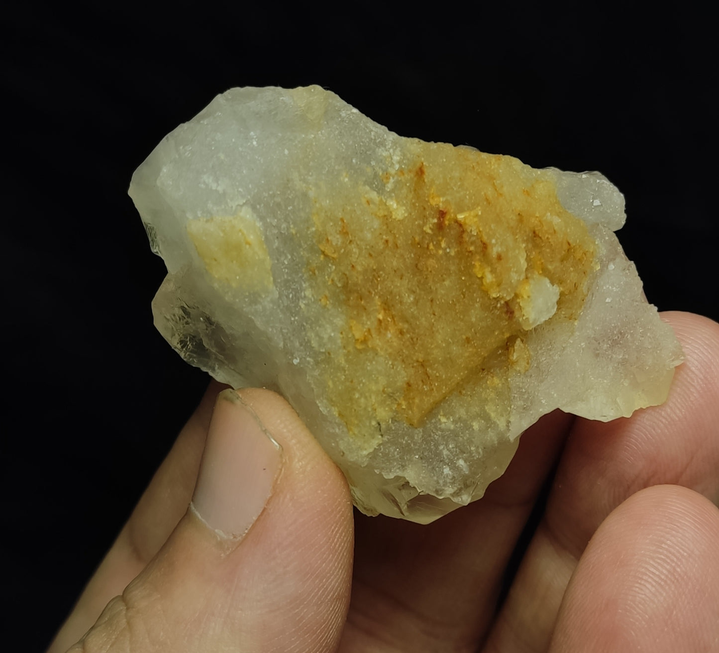 Natural terminated gwindel Quartz crystal 35 grams