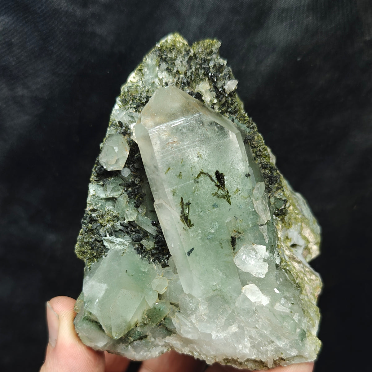 Natural quartz Epidote cluster 448 grams