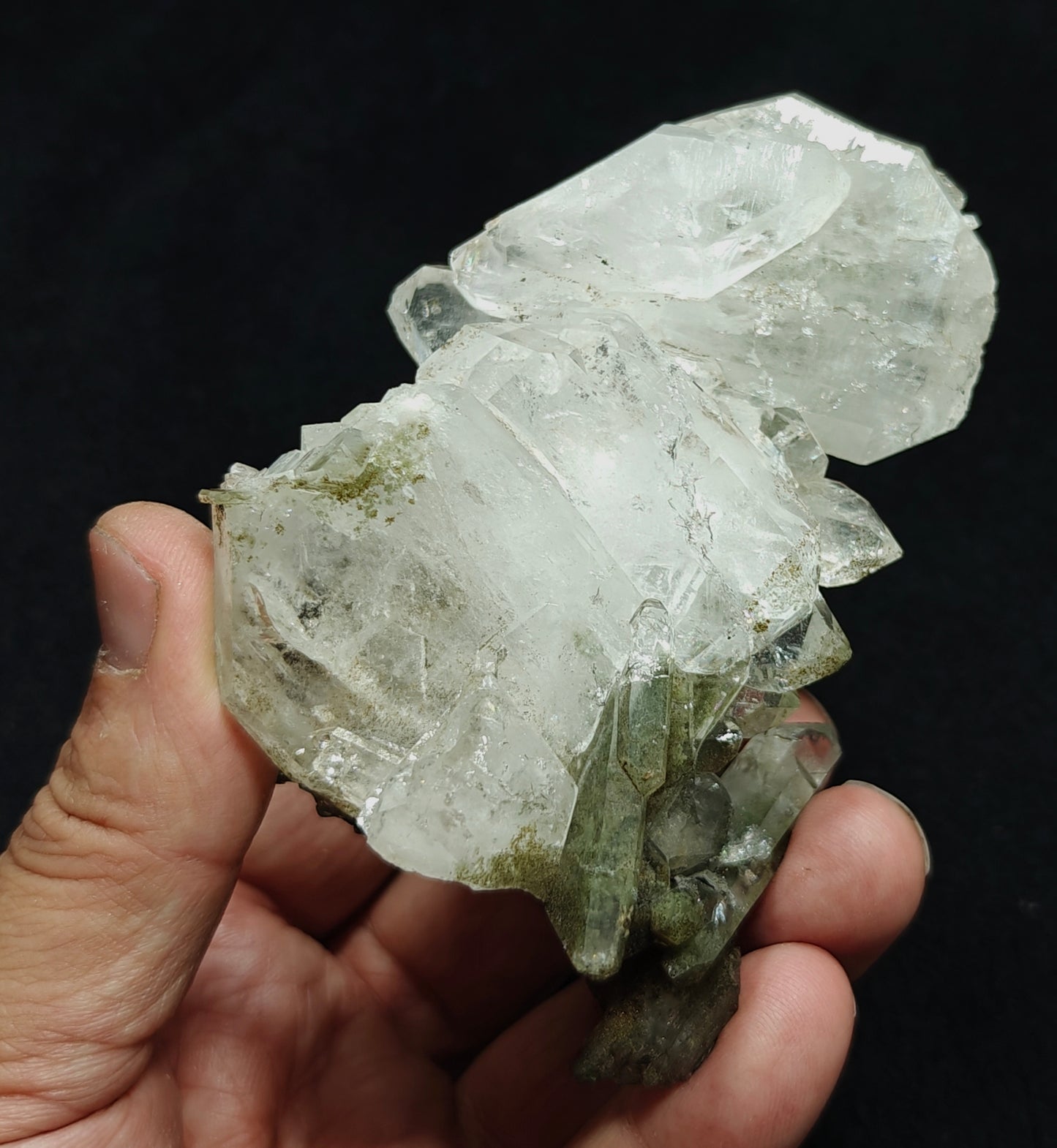 An Aesthetic Natural beautifully terminated Chlorite Quartz crystals cluster 318 grams