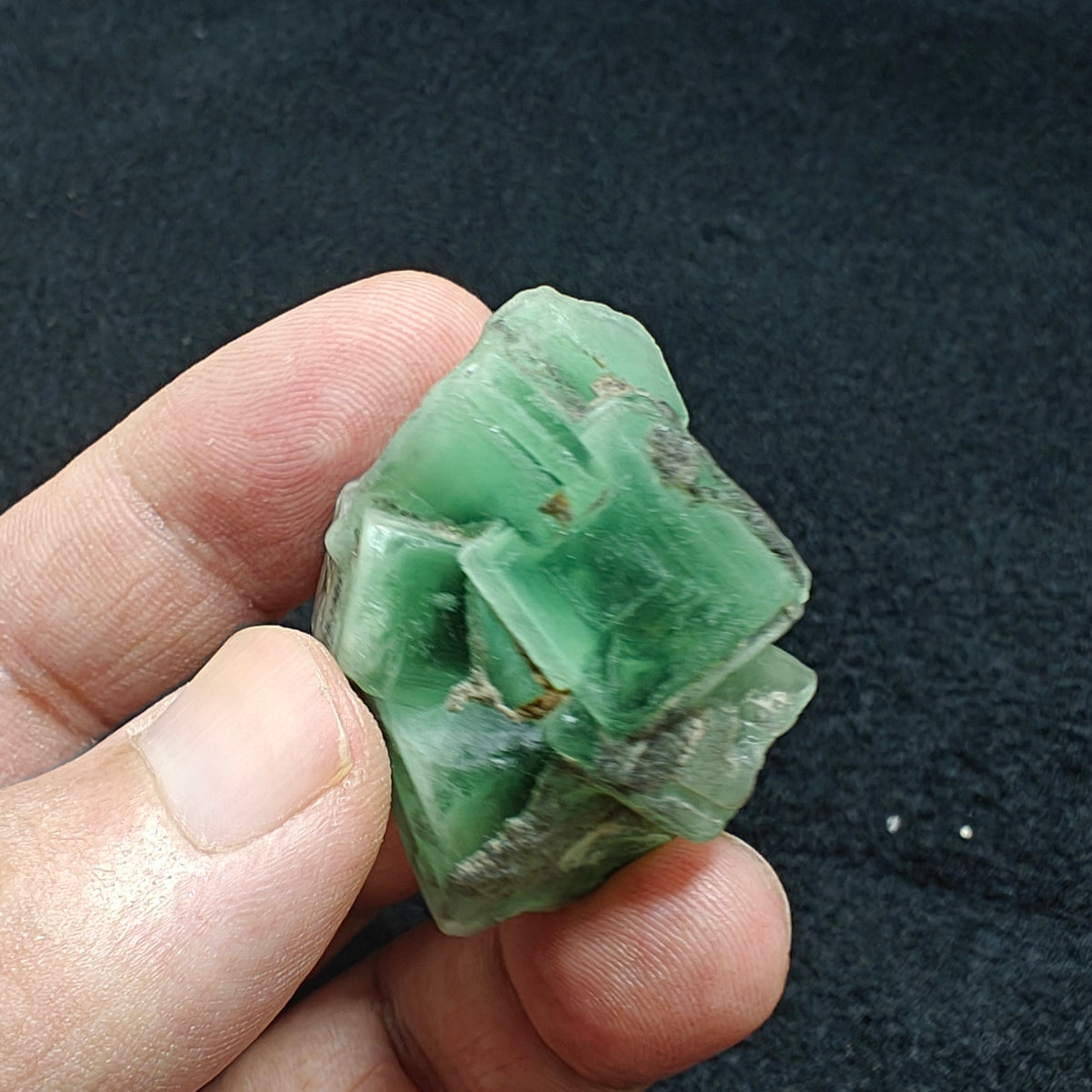 Natural green fluorite 39 grams