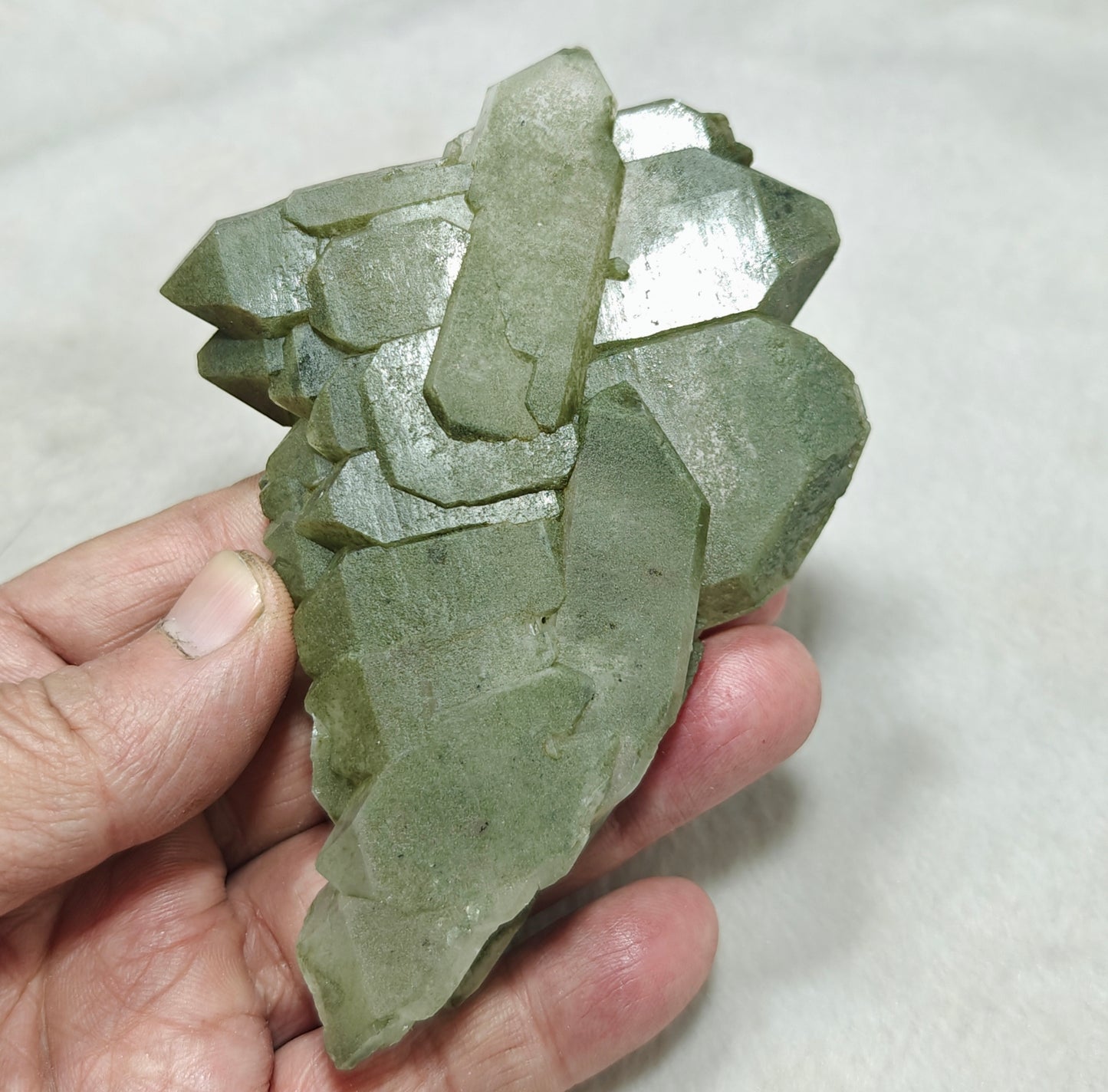 Chlorite Quartz crystals cluster 218 grams