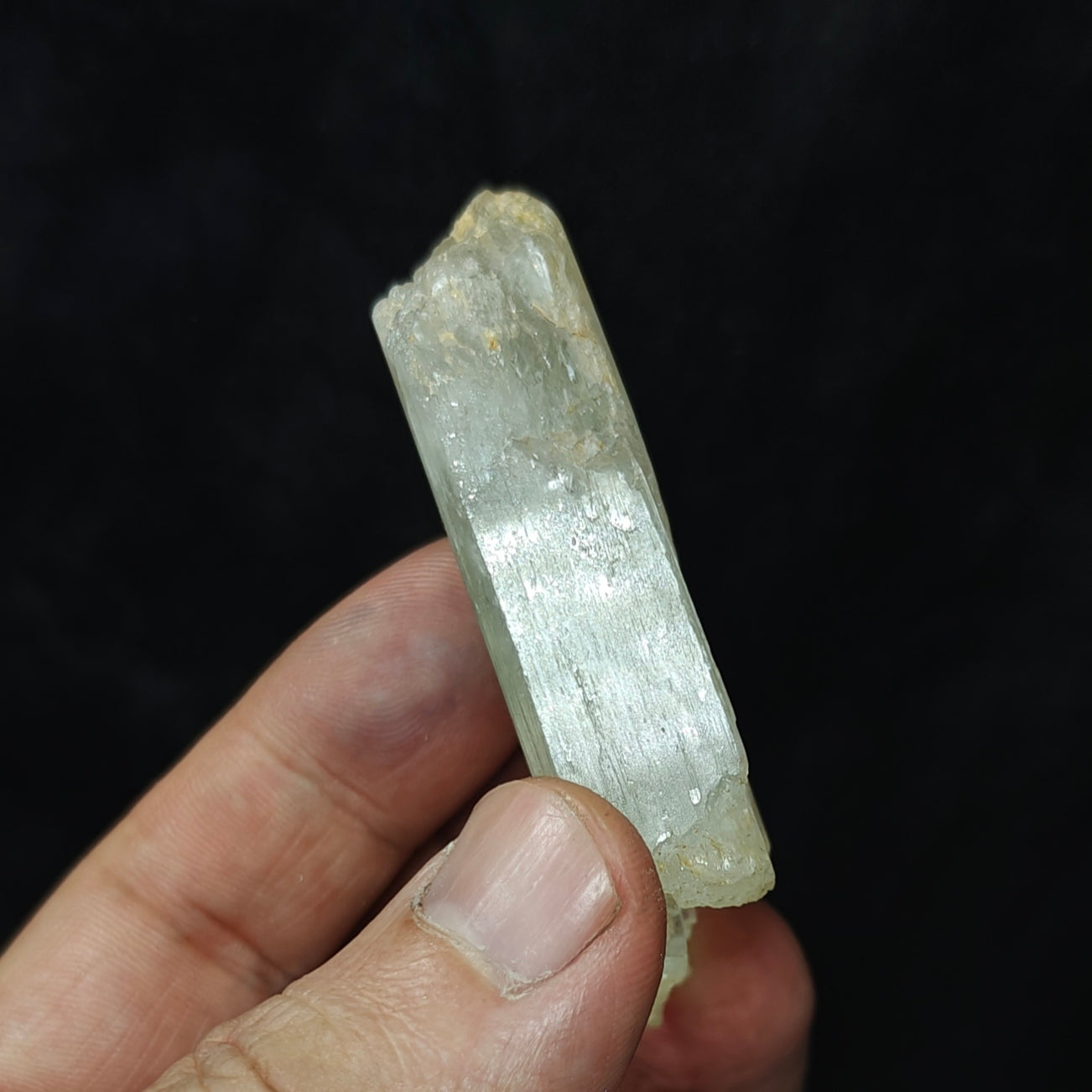 Natural spodumene crystal 81 grams