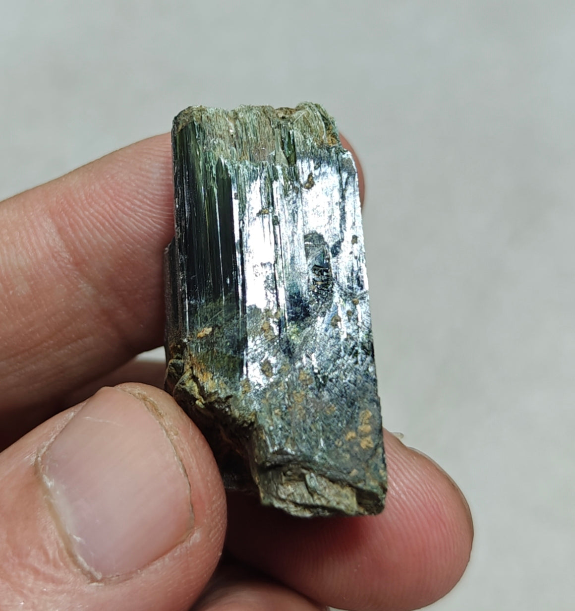 Natural aegirine crystal 18g