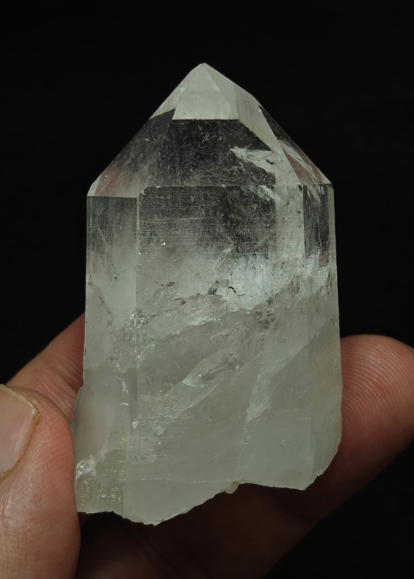 An amazing Terminated clear Quartz Crystal 72 grams