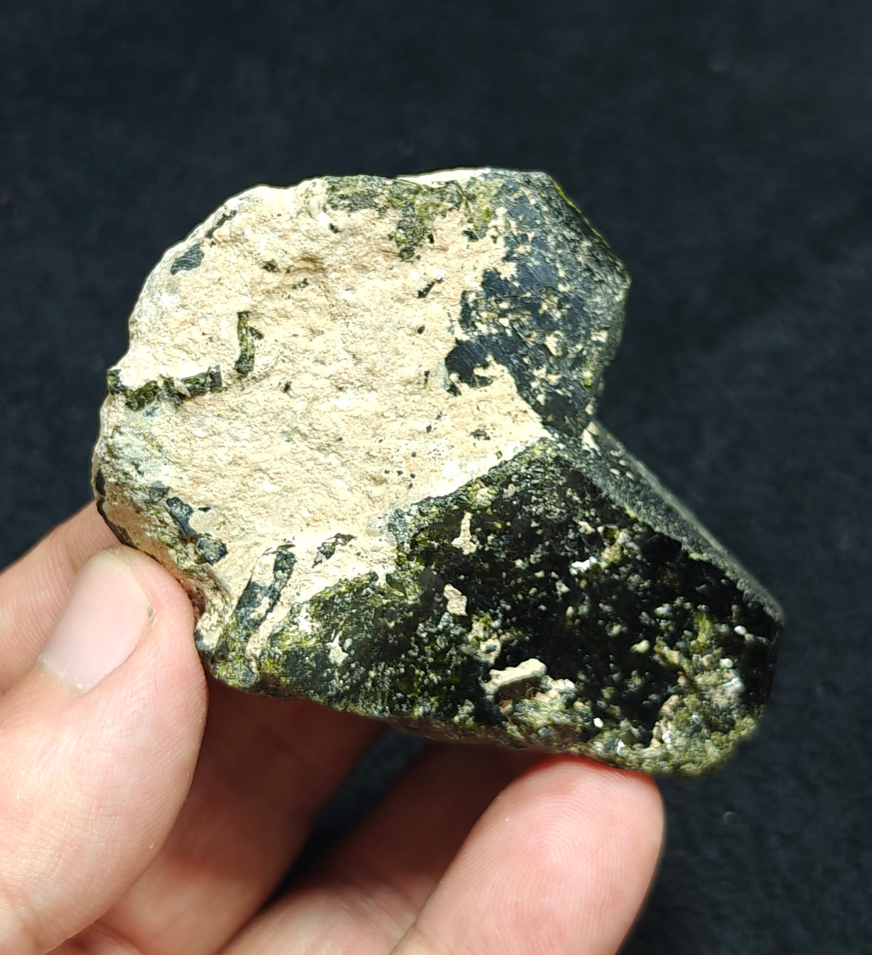 Natural lusterous Epidote 140 grams